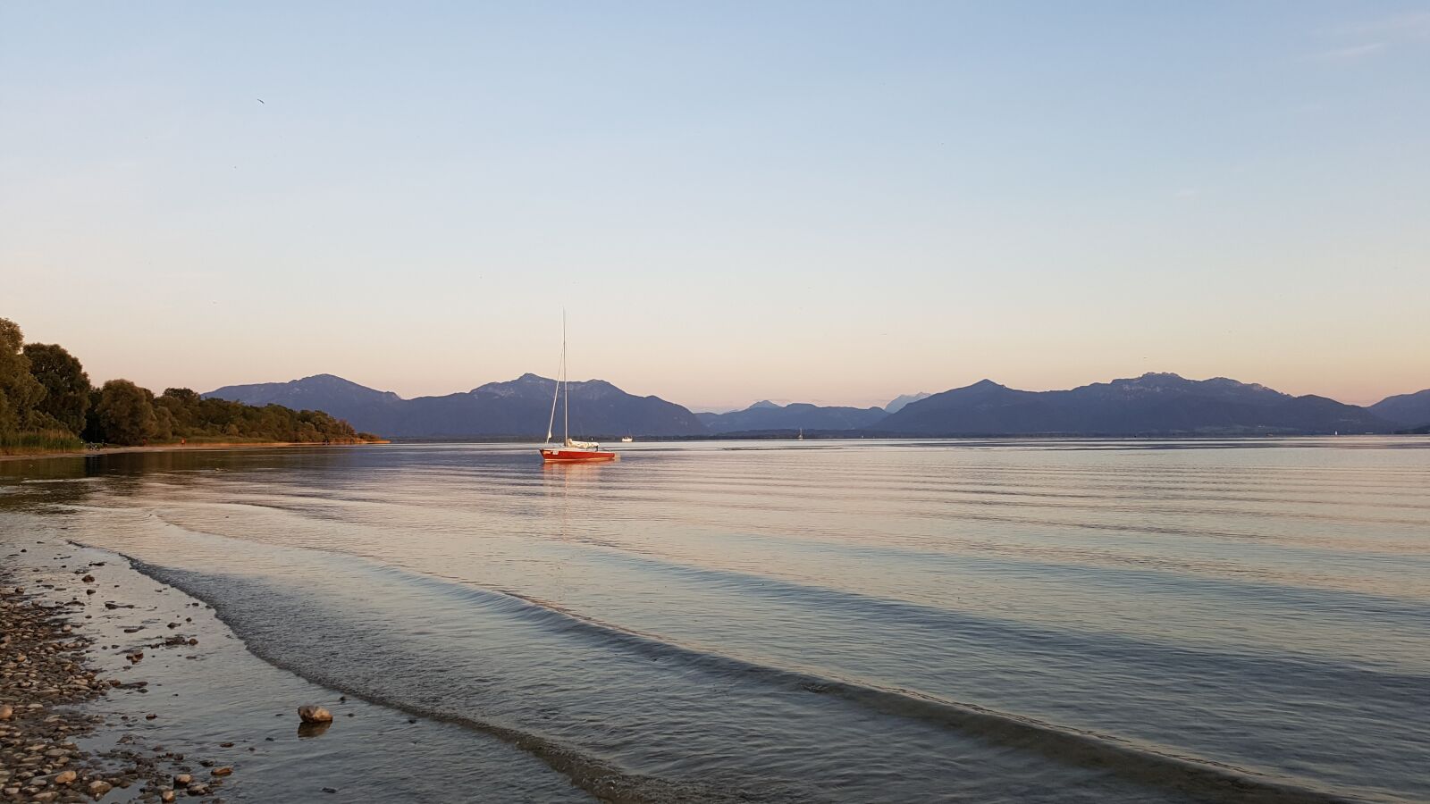 Samsung Galaxy S7 Edge sample photo. Beach, lake, sailing vessel photography