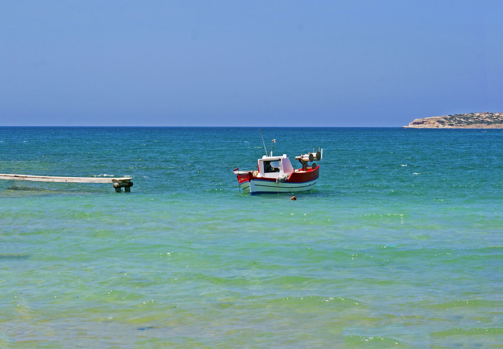 Canon EOS 20D sample photo. Paros, beach, boat photography