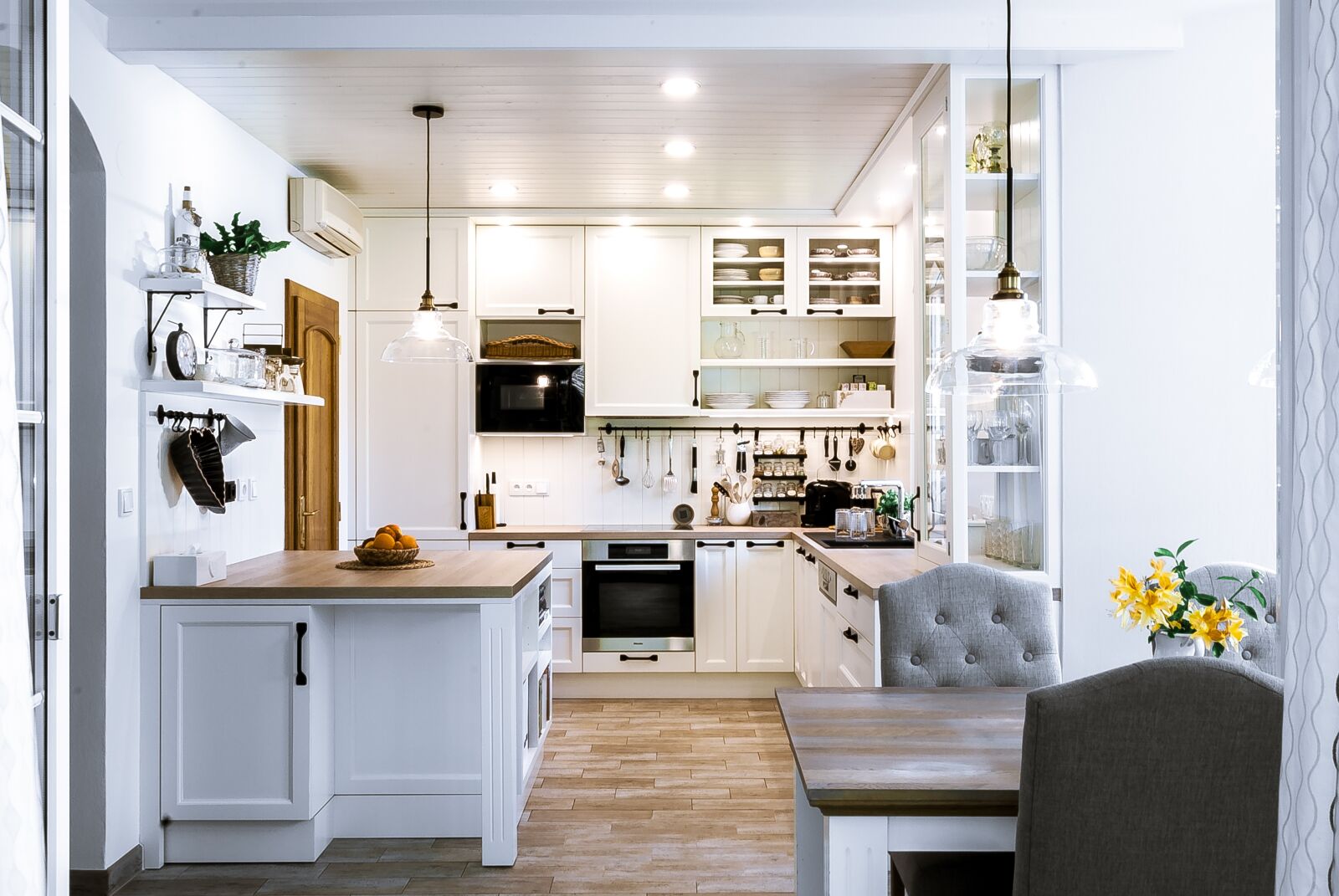Nikon D3000 sample photo. White, kitchen, vintage photography