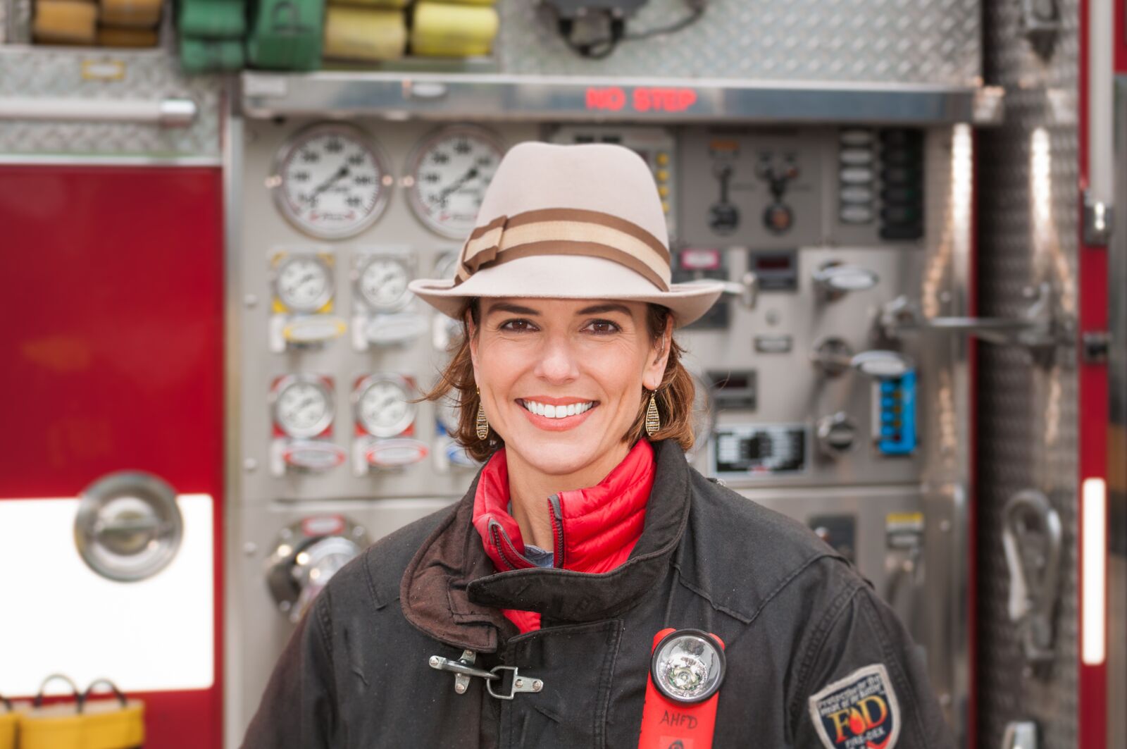 Nikon D90 sample photo. Female, reporter, fire truck photography