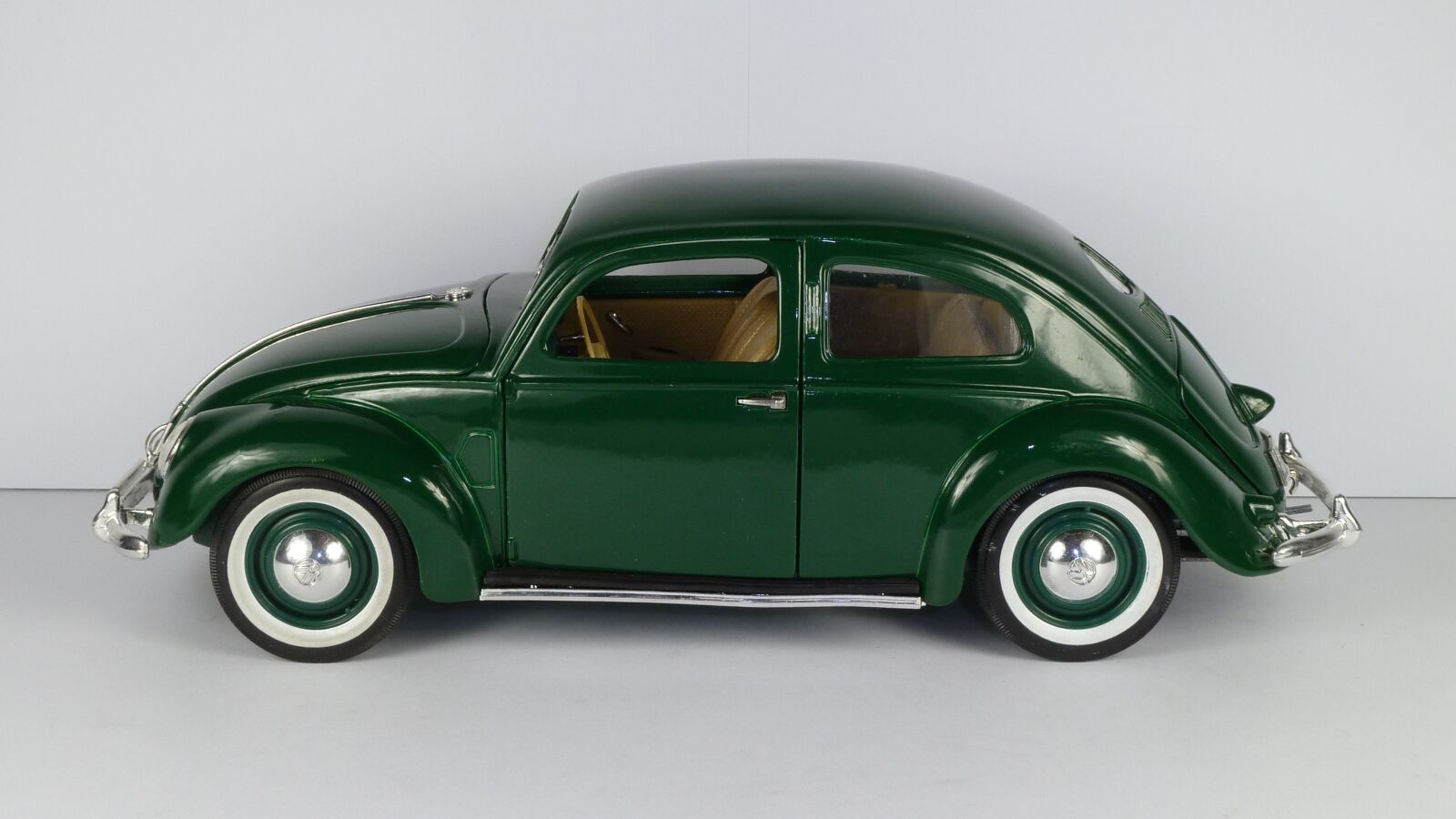Panasonic Lumix DMC-ZS7 (Lumix DMC-TZ10) sample photo. Vw beetle, vw k photography