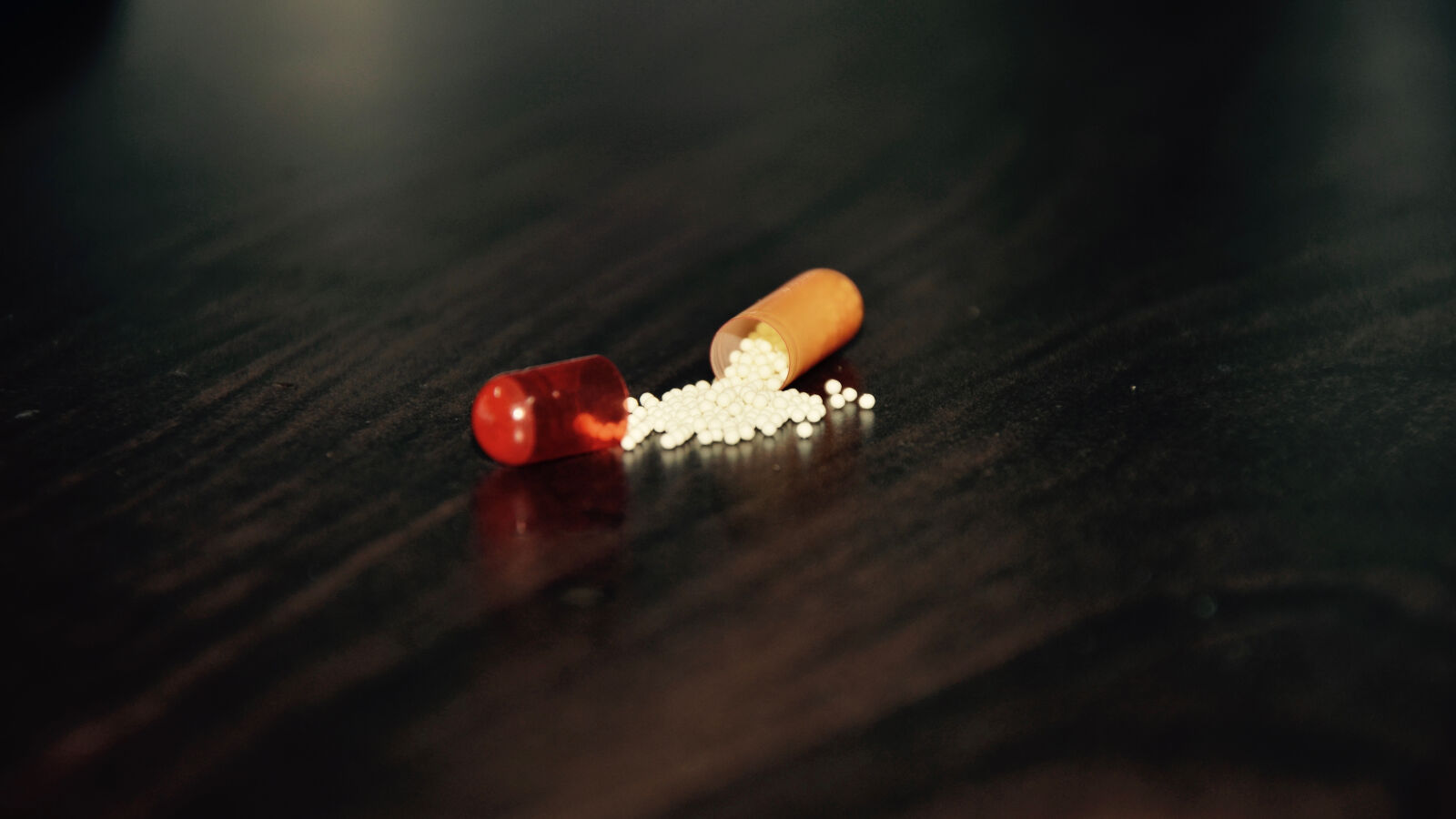 Nikon D7000 sample photo. Capsule, drug, macro, micropellets photography