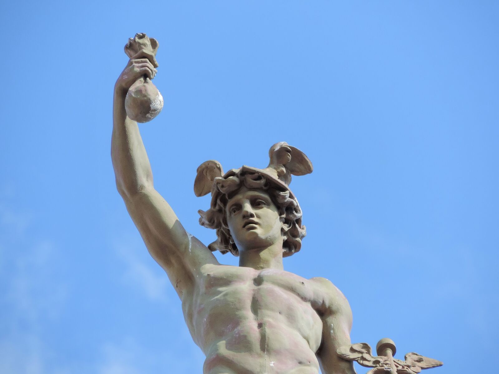 Nikon Coolpix P520 sample photo. Art, blue sky, bronze photography