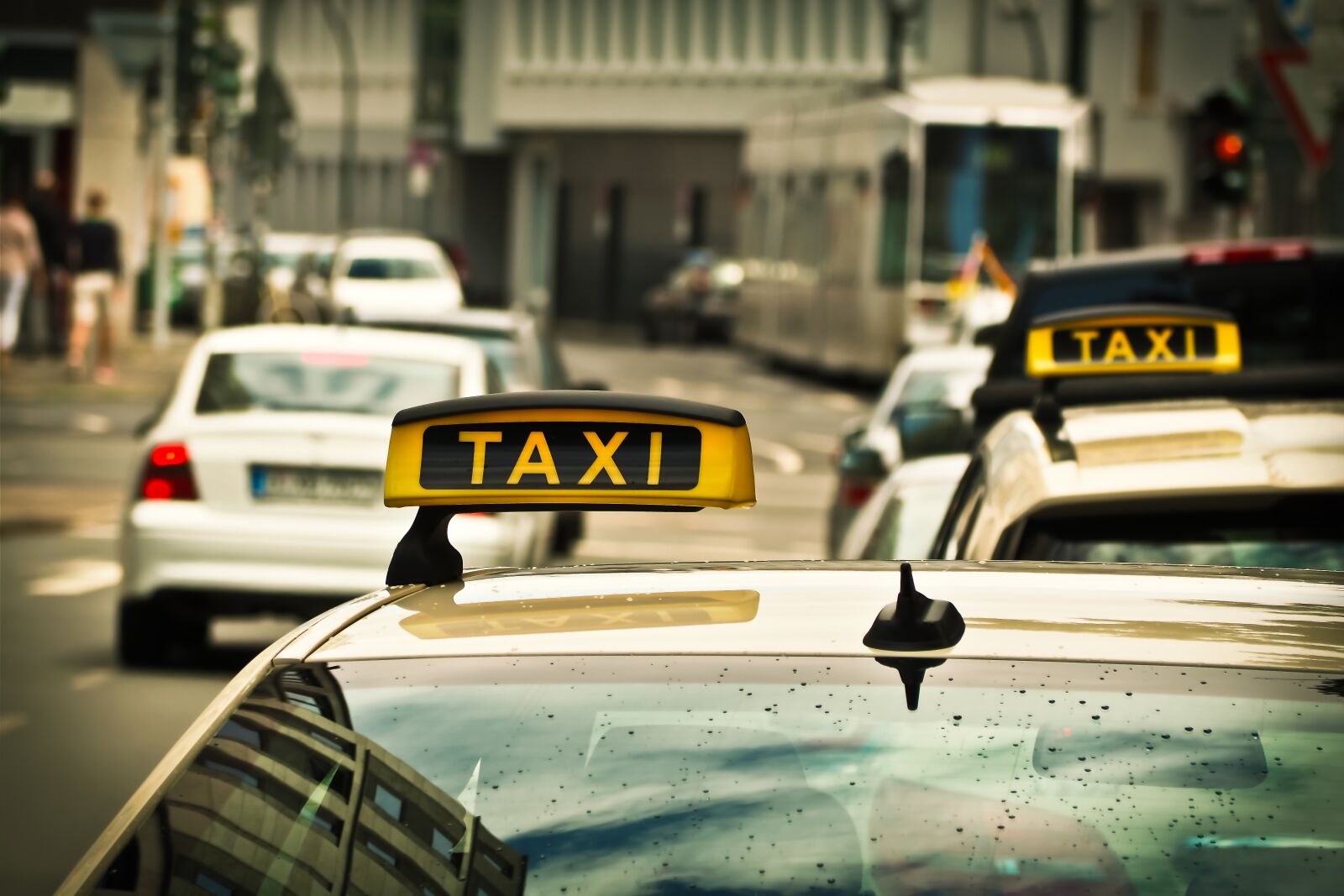Olympus OM-D E-M10 sample photo. Taxi, auto, road photography