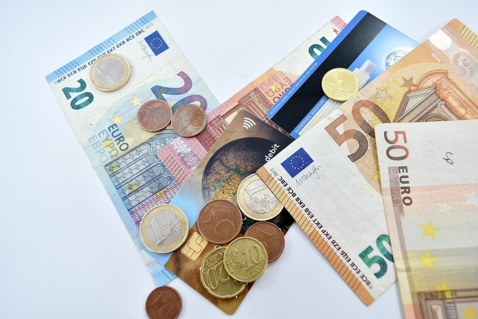 Nikon D5500 sample photo. Card, change, credit, economic photography