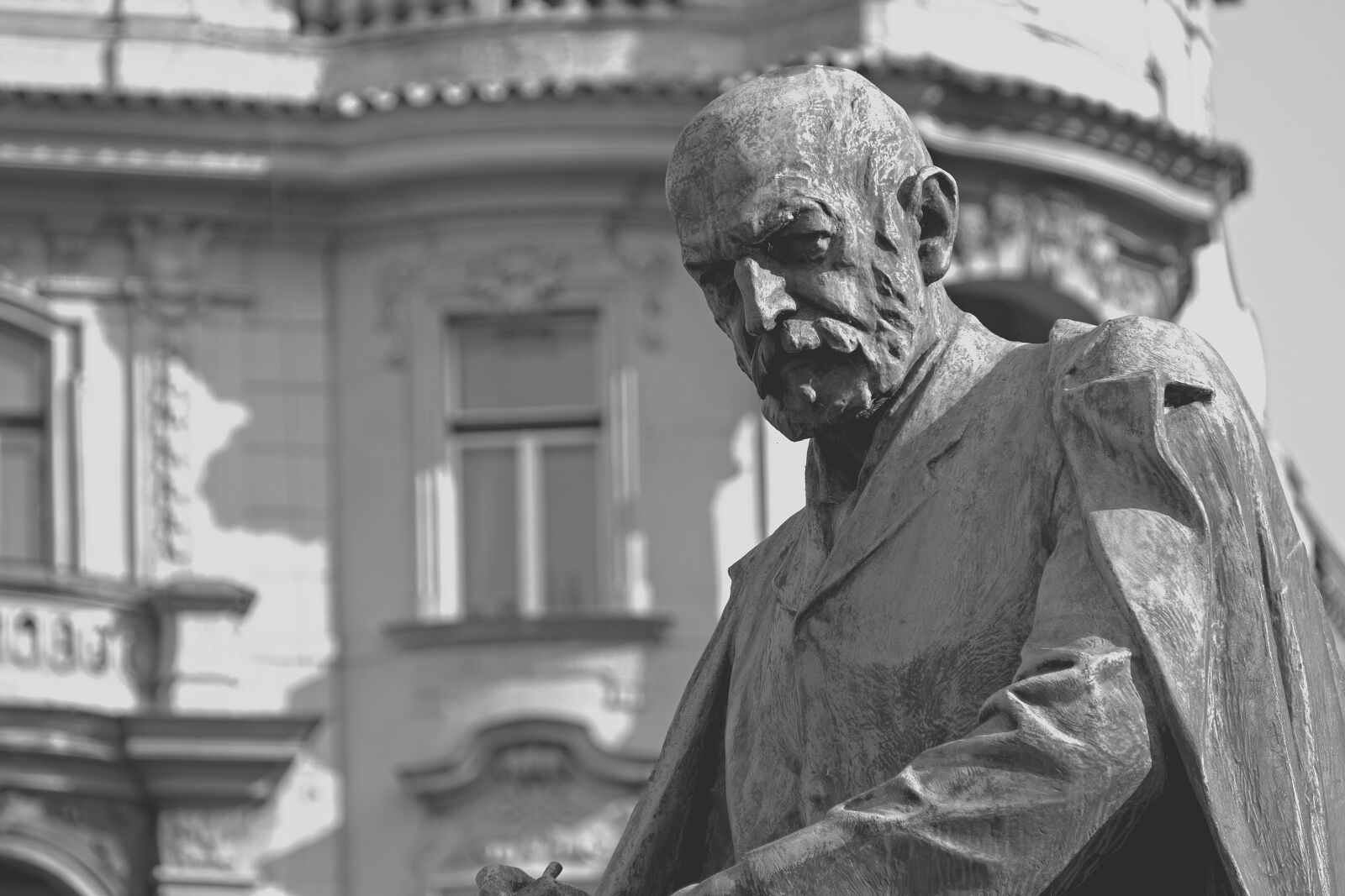 Panasonic Lumix DMC-FZ1000 sample photo. Statue, copper, sculpture photography