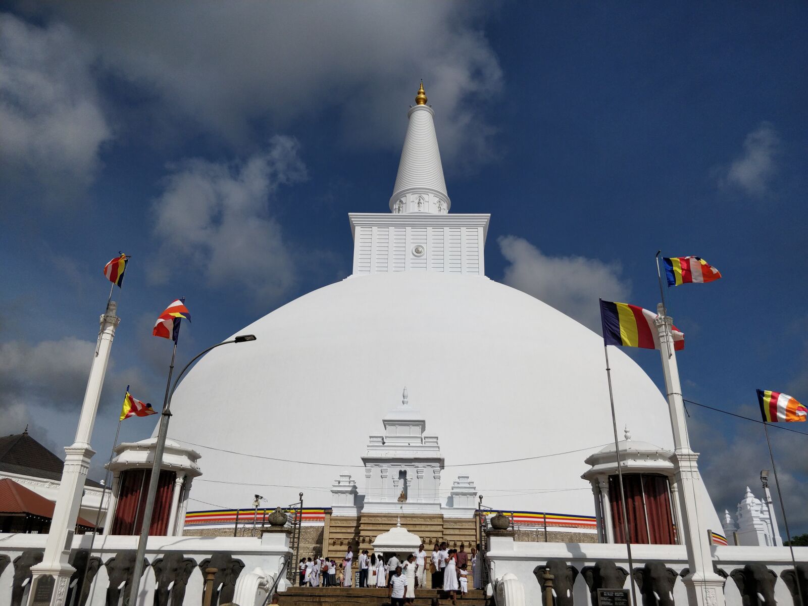 OnePlus 5T sample photo. Temple, sri lanka, buddhism photography