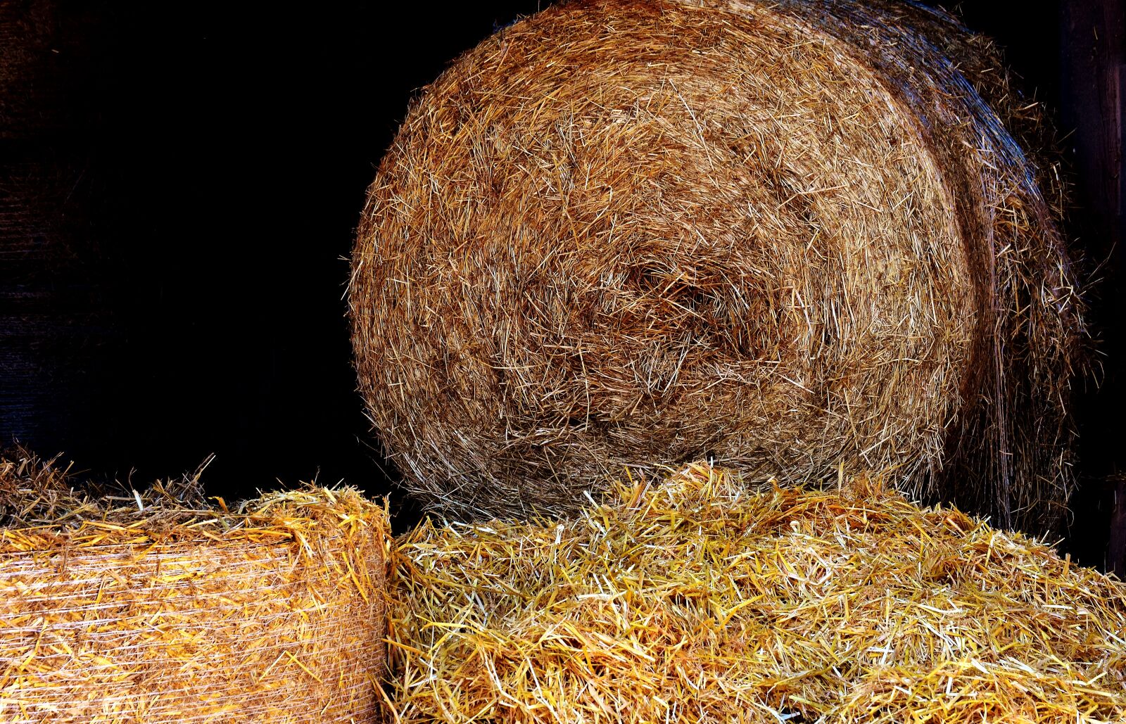Nikon D7200 sample photo. Straw, straw bales, agriculture photography