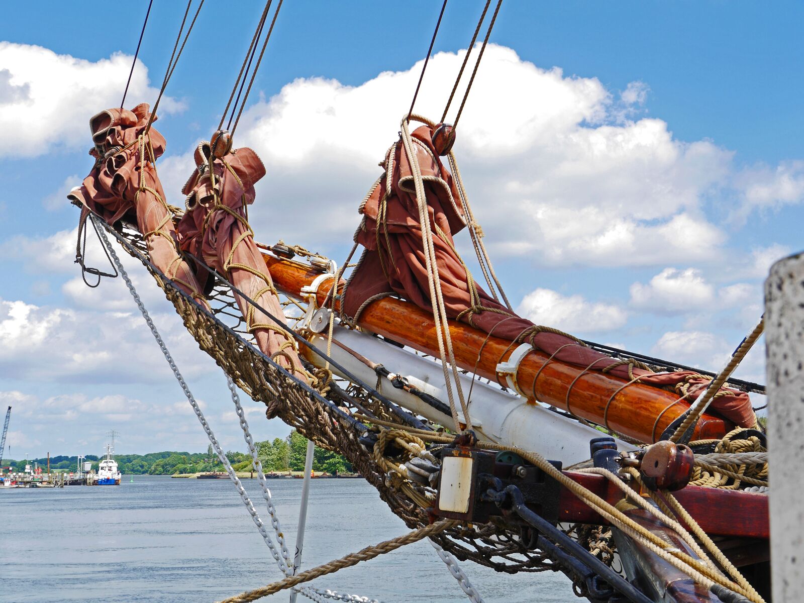 Panasonic Lumix DMC-GH3 sample photo. Tall ship, rigging, bowsprit photography