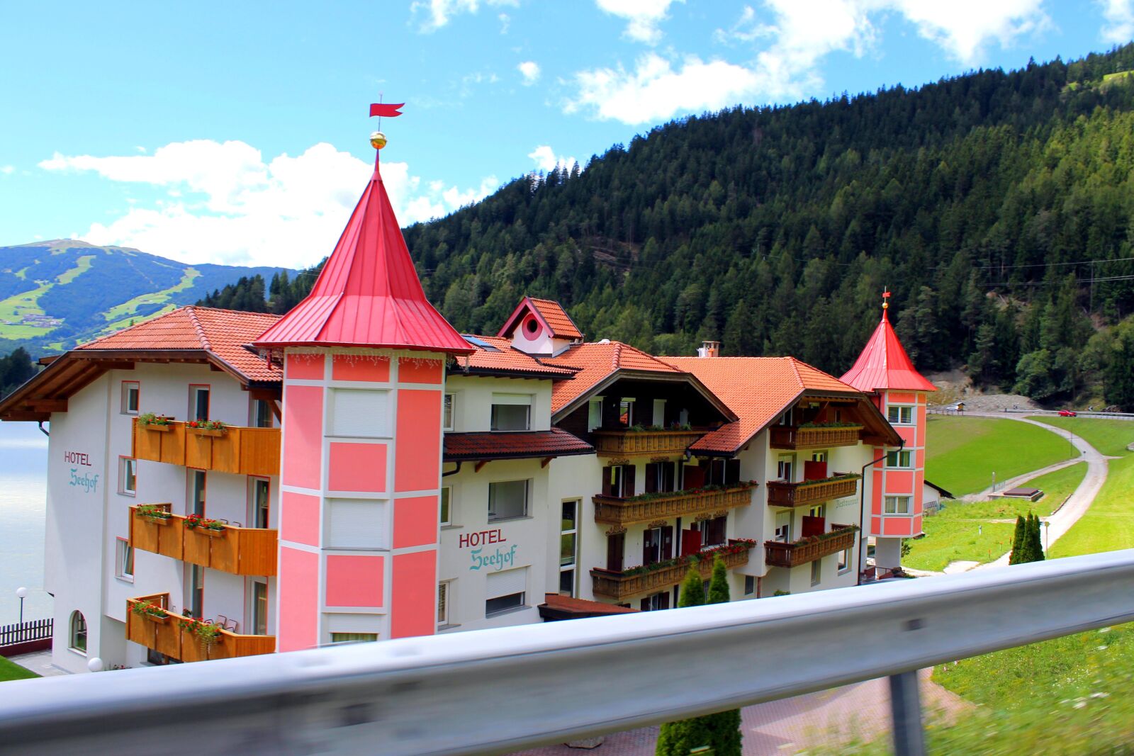 Canon EOS 1100D (EOS Rebel T3 / EOS Kiss X50) sample photo. Braies, italy, travel photography