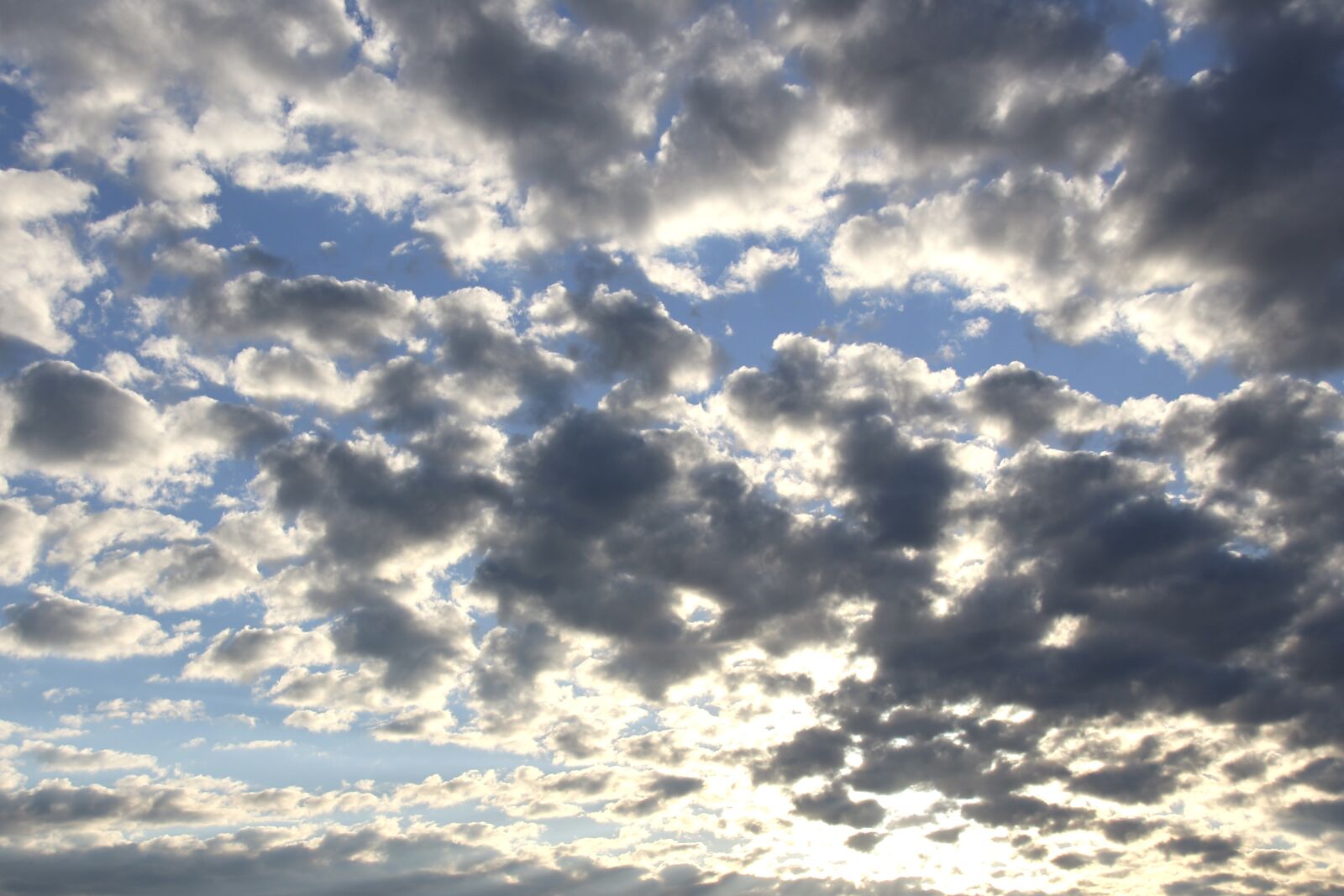 Canon EOS 700D (EOS Rebel T5i / EOS Kiss X7i) sample photo. Sky, clouds, dramatic photography