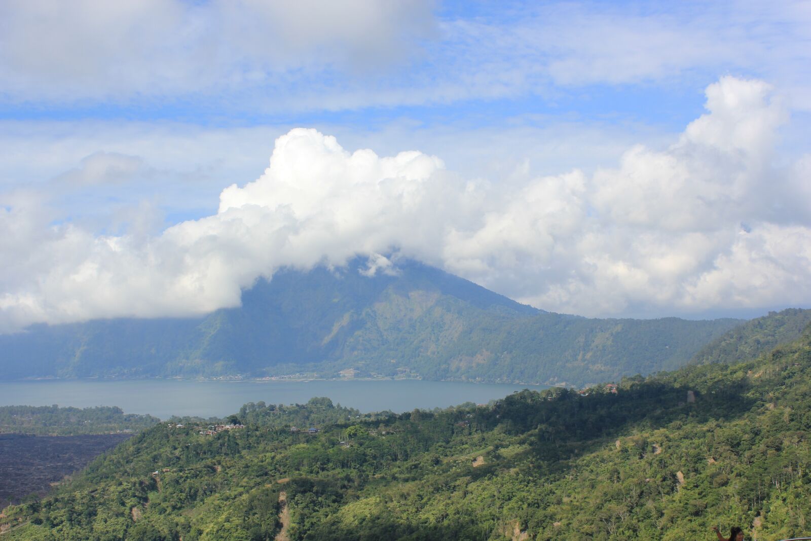 Canon EOS 550D (EOS Rebel T2i / EOS Kiss X4) sample photo. Bali, indonesia, volcano photography