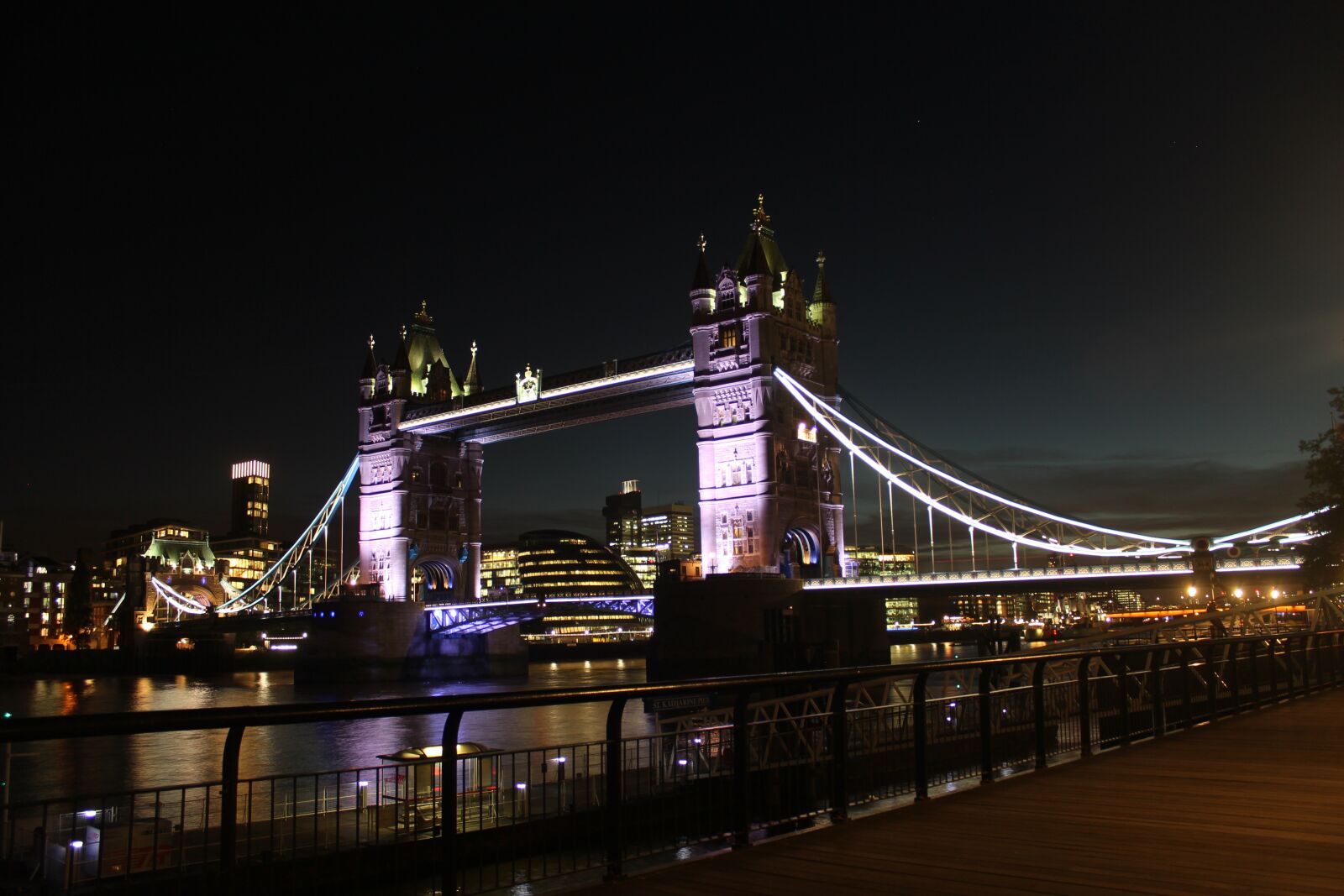 Canon EOS 600D (Rebel EOS T3i / EOS Kiss X5) sample photo. London, tower bridge, england photography
