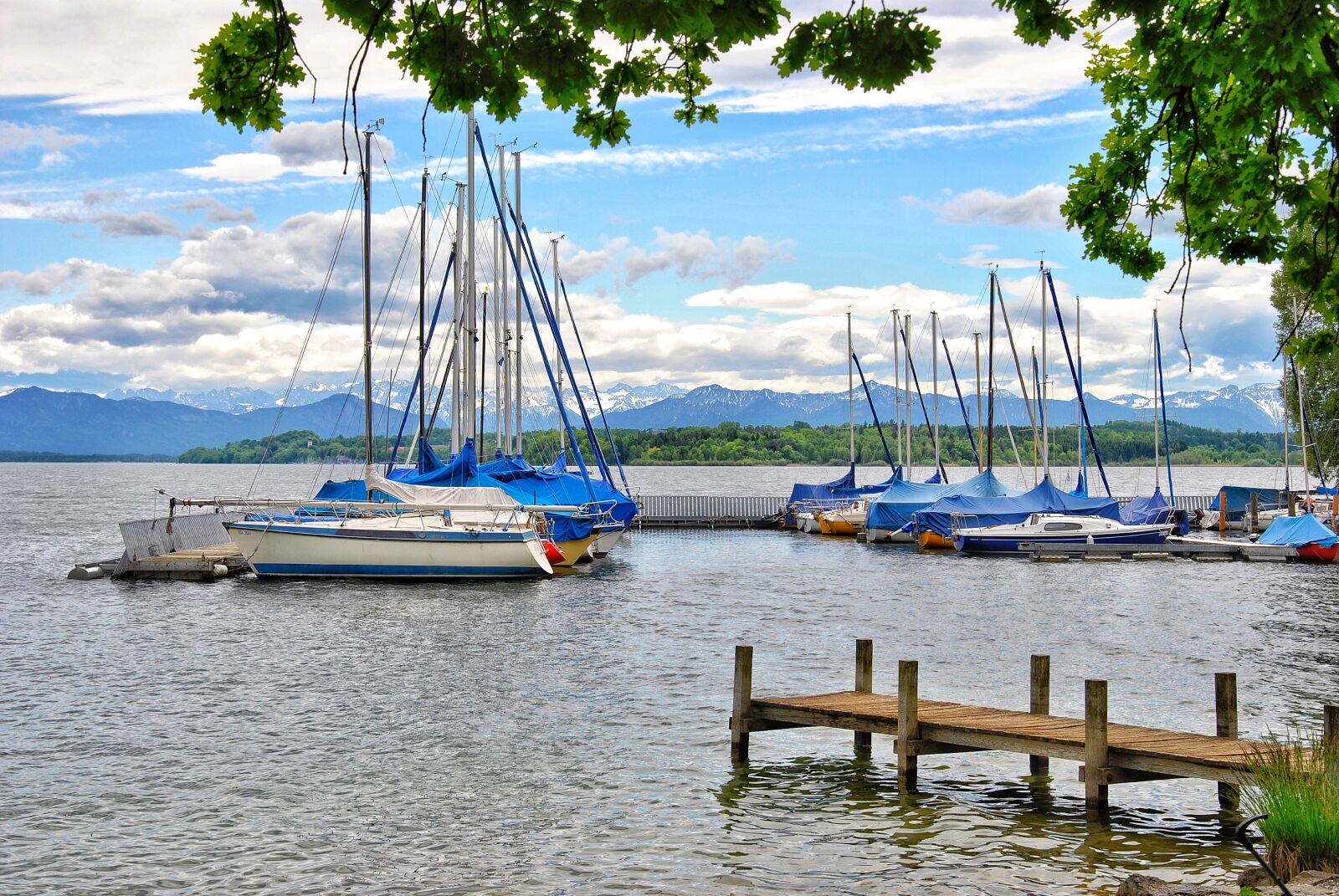 Nikon D3000 sample photo. Boats, pier, lake photography