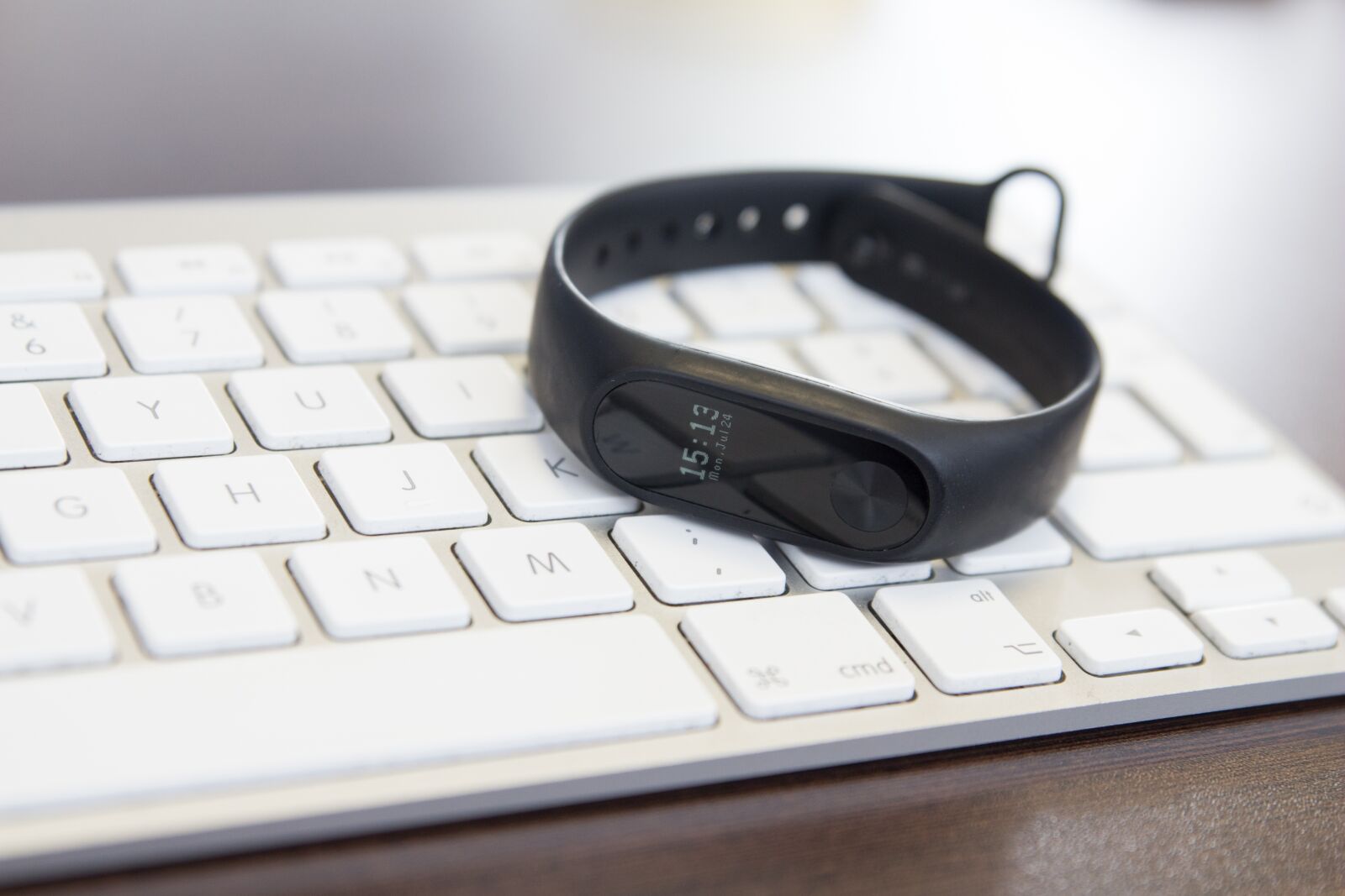 Canon EOS 700D (EOS Rebel T5i / EOS Kiss X7i) sample photo. Miband2, apple, xiaomi photography