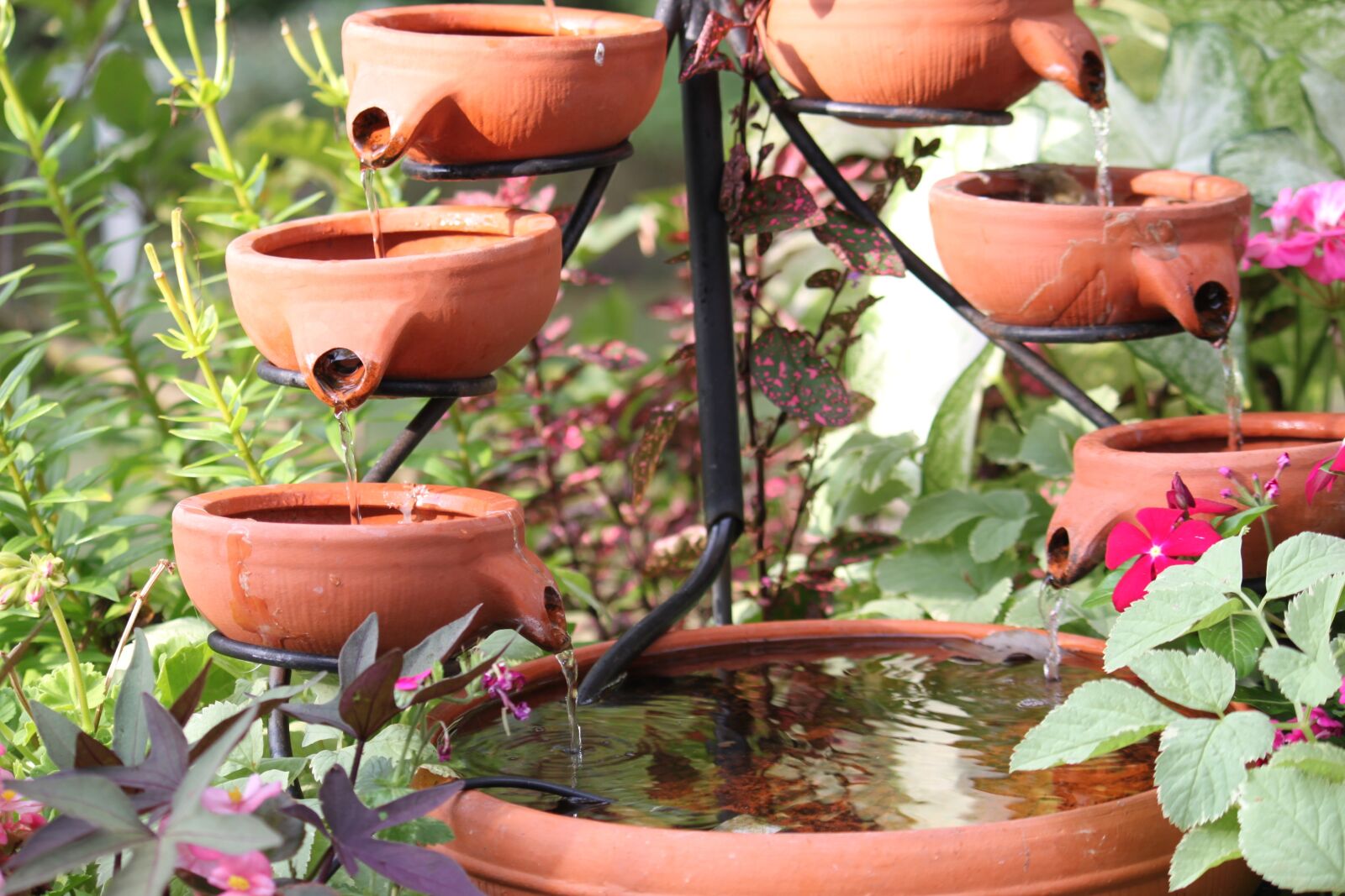 Canon EOS 500D (EOS Rebel T1i / EOS Kiss X3) sample photo. Water fountain, relaxing, stress photography