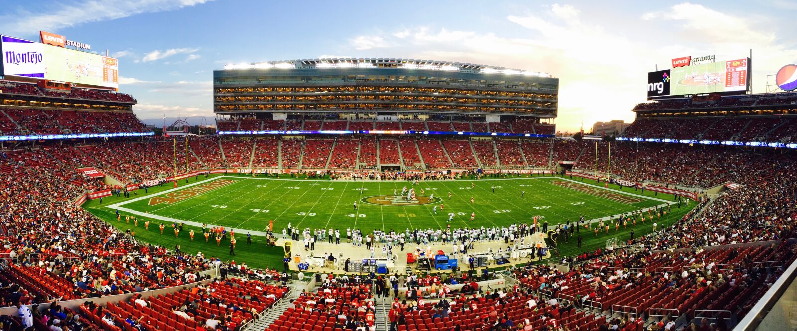 iPhone 6 Plus back camera 4.15mm f/2.2 sample photo. Nfl, stadium, field, full photography