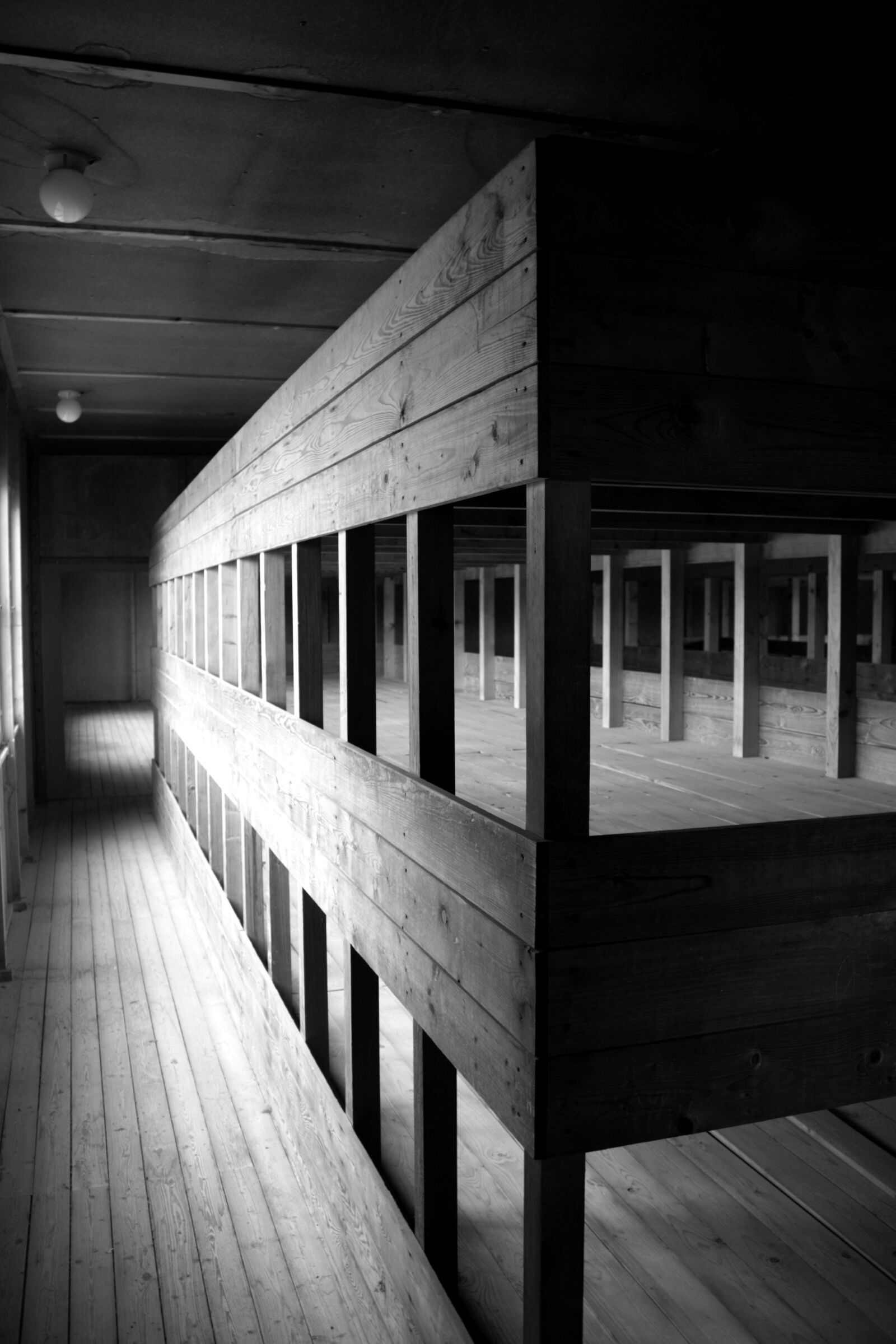 Canon EOS 450D (EOS Rebel XSi / EOS Kiss X2) sample photo. Konzentrationslager, dachau, barracks photography