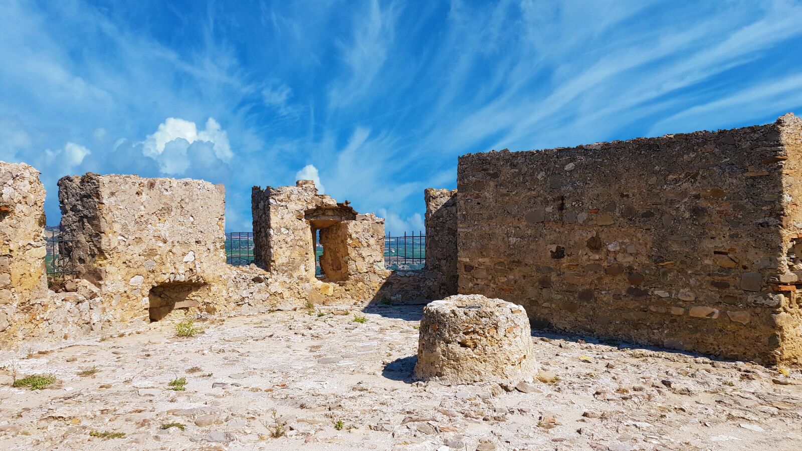 Samsung SM-G955F sample photo. Ruins, dilapidated, fortress photography