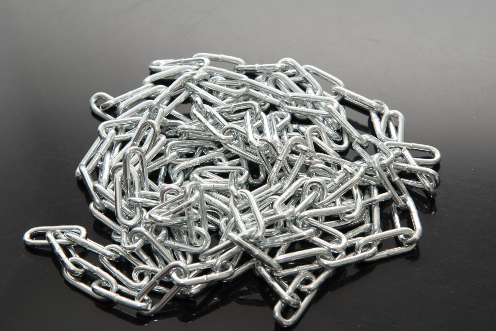 Nikon D750 sample photo. Chain, link, tie photography