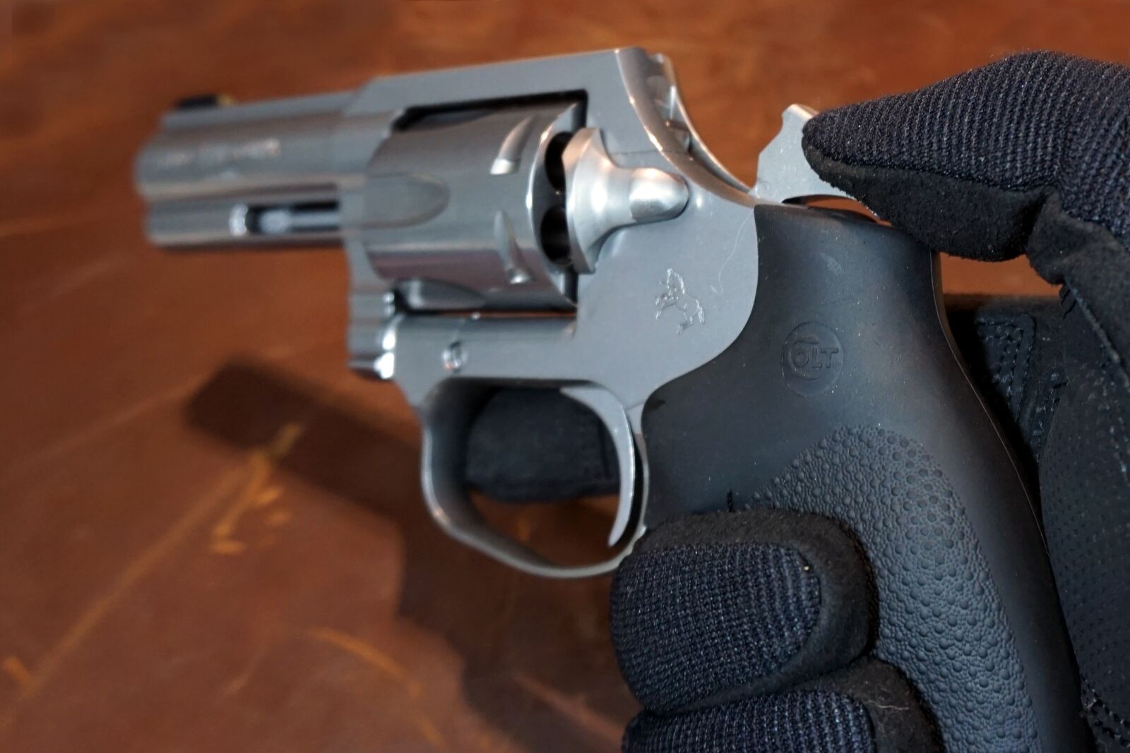 Sony a6000 sample photo. Colt, revolver, king cobra photography