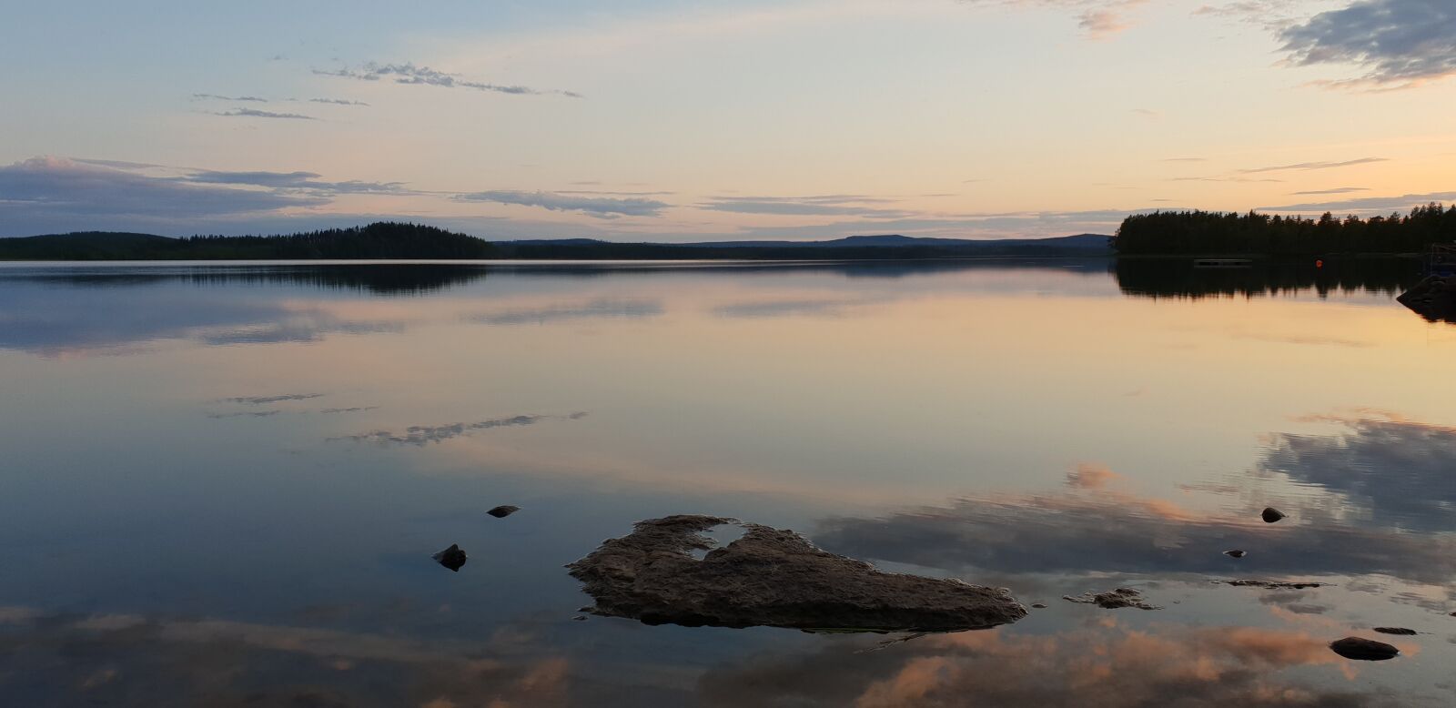 Samsung SM-G965F sample photo. Stone, water, twilight photography