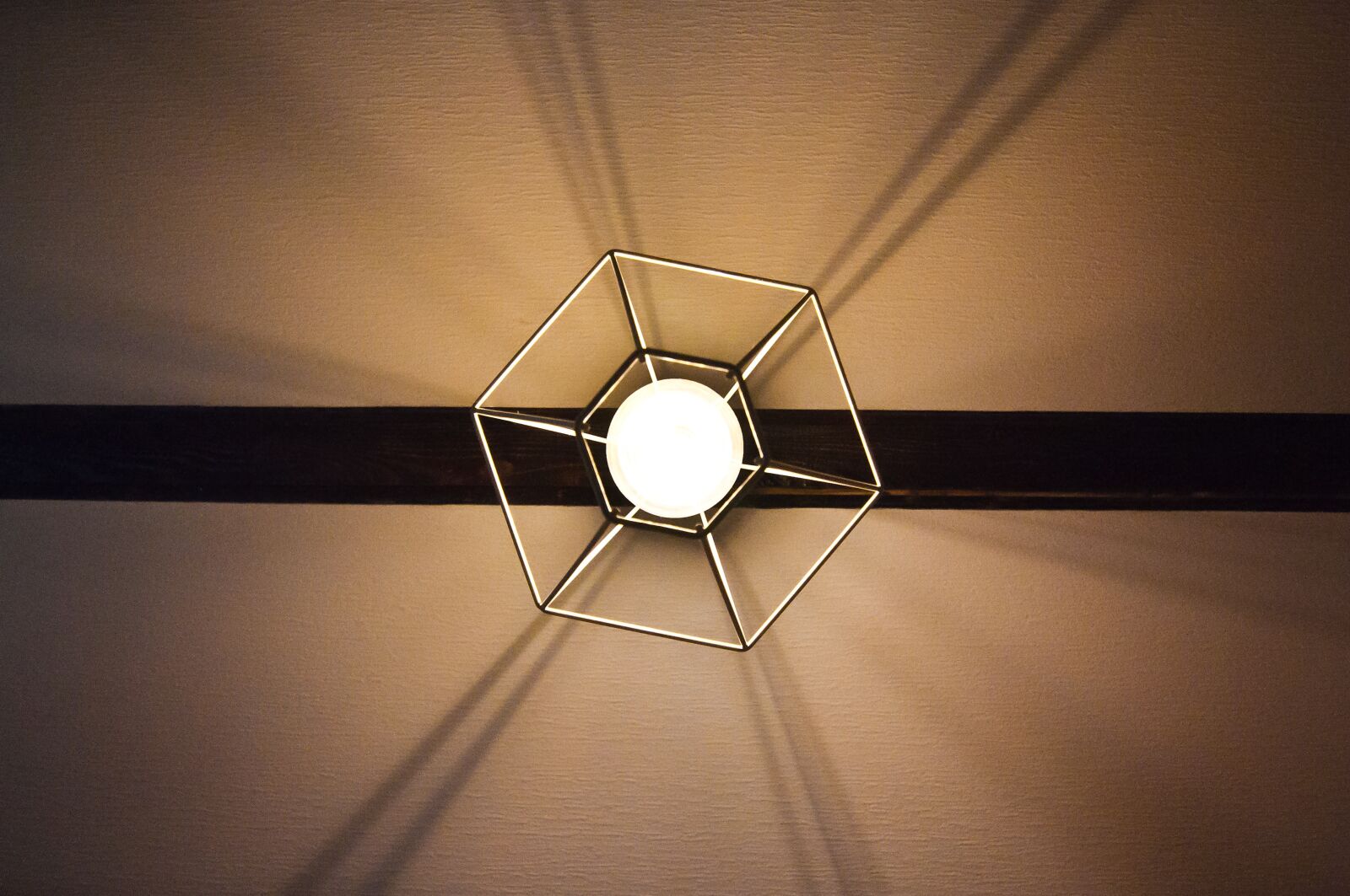 Nikon D90 sample photo. Lamp, blanket, bar photography