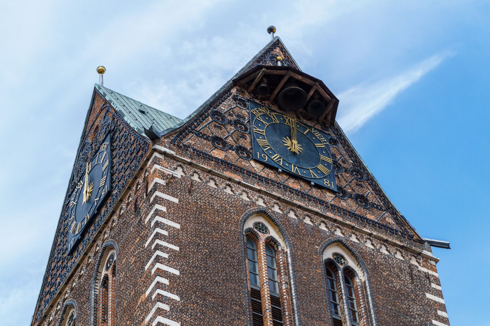Sony a6000 + Sony E PZ 18-105mm F4 G OSS sample photo. Wismar, st mary's, church photography