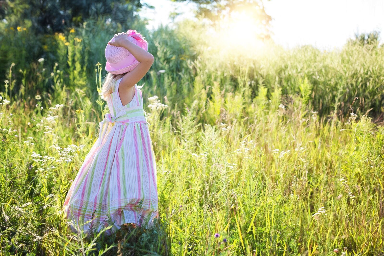 Canon EF 50mm F1.4 USM sample photo. Little girl, wildflowers, meadow photography