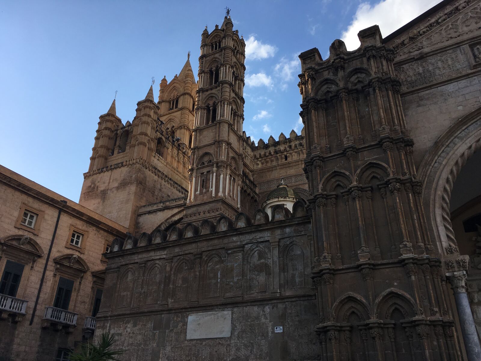 iPhone SE back camera 4.15mm f/2.2 sample photo. Architecture, cathedral, church photography