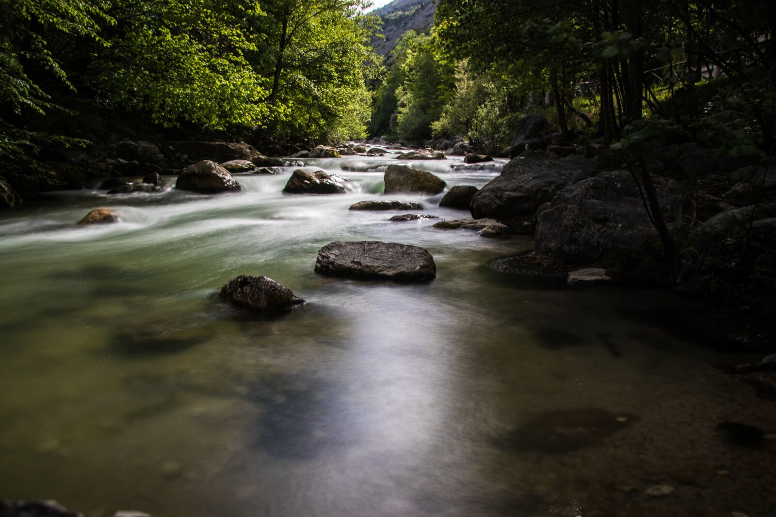 Canon EOS 80D sample photo. Water, rocks, sea photography