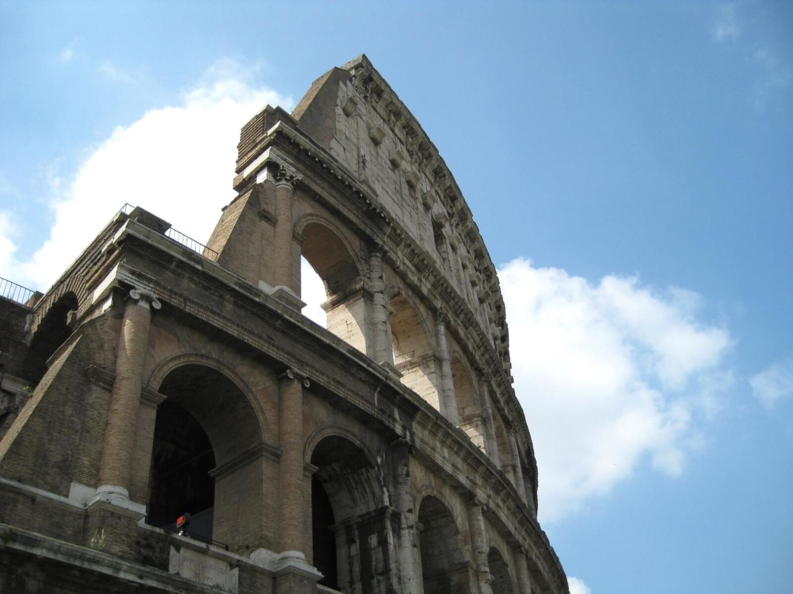Canon PowerShot SD1100 IS (Digital IXUS 80 IS / IXY Digital 20 IS) sample photo. Colosseum, landmark, architecture, exterior photography