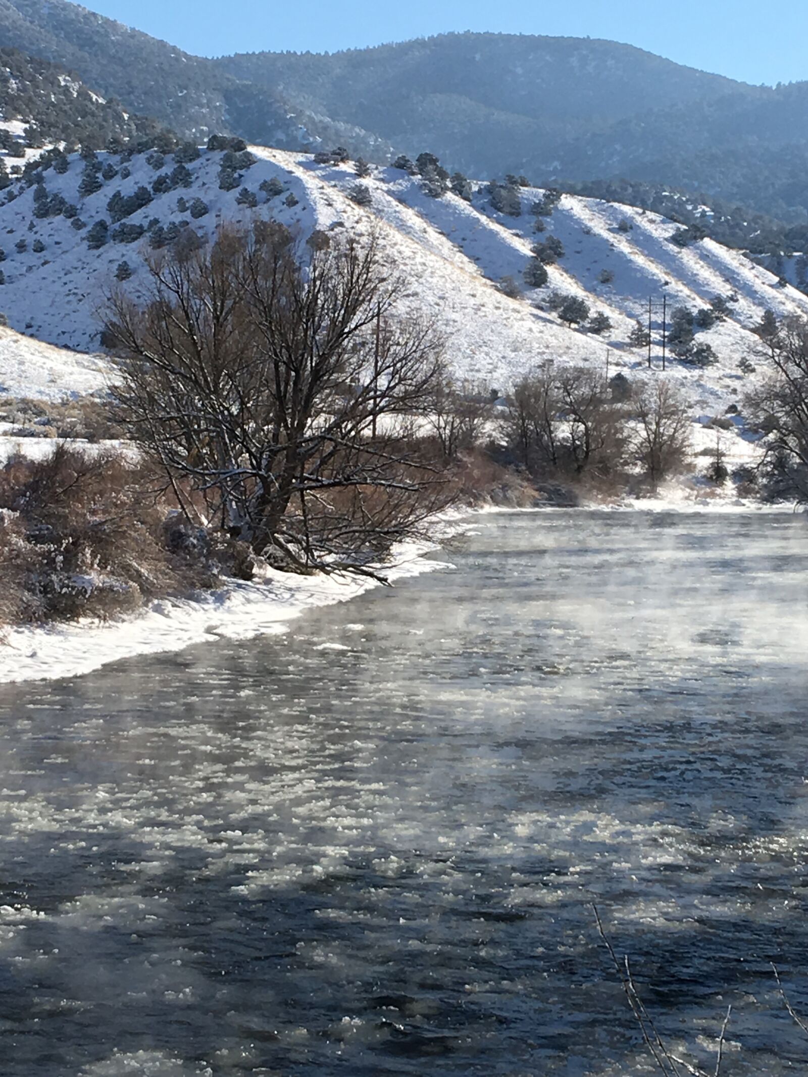 iPhone 6s Plus back camera 4.15mm f/2.2 sample photo. River, snow, landscape photography