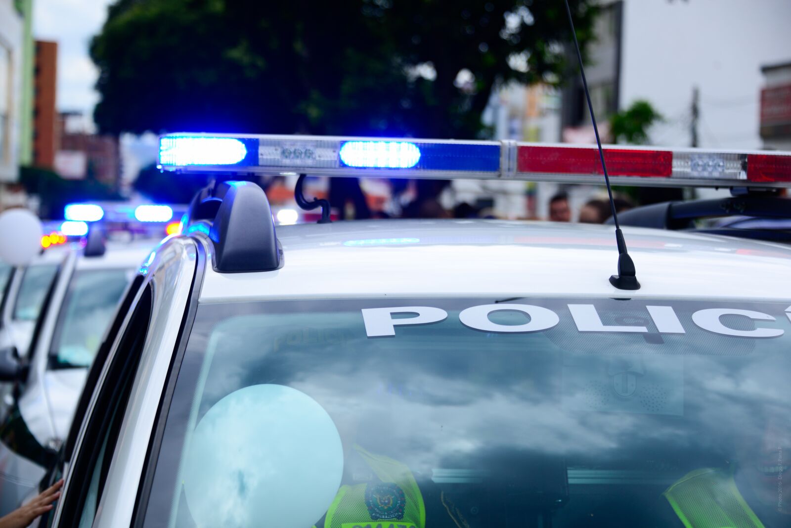 Nikon D800 sample photo. Car, police cars, caravan photography
