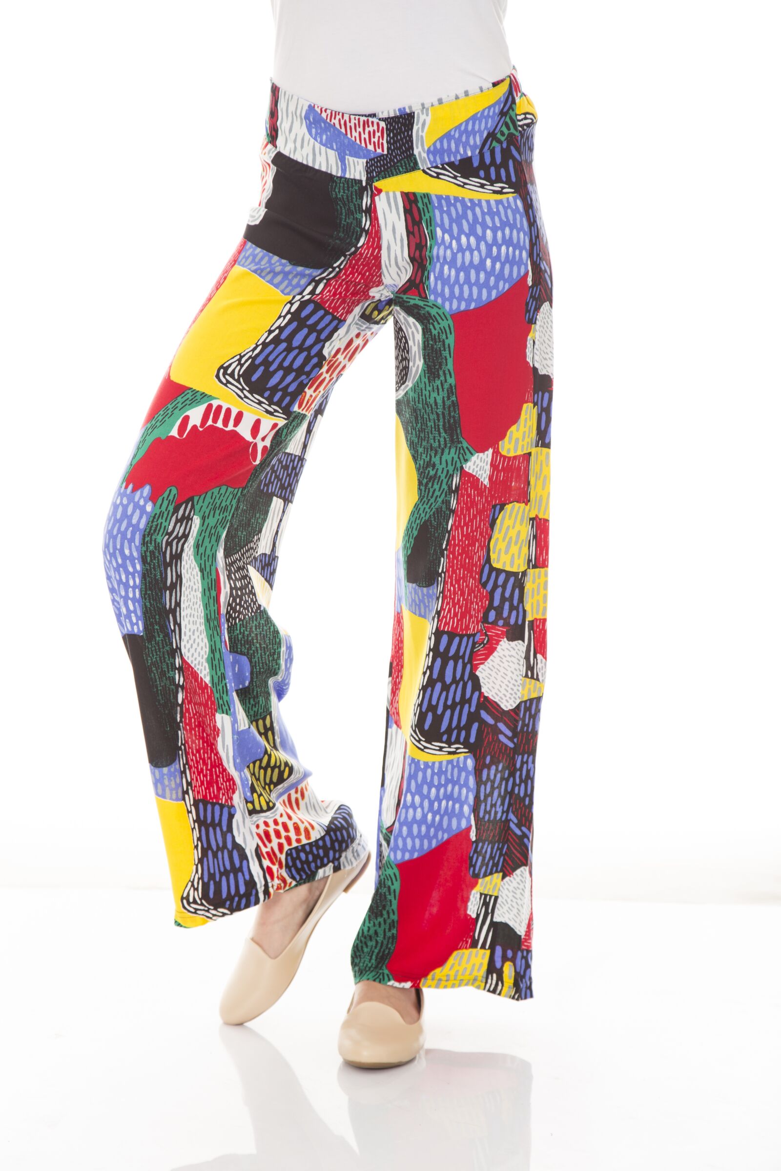 Canon EOS 6D + Canon EF 24-105mm F4L IS USM sample photo. Leg, pants, color photography