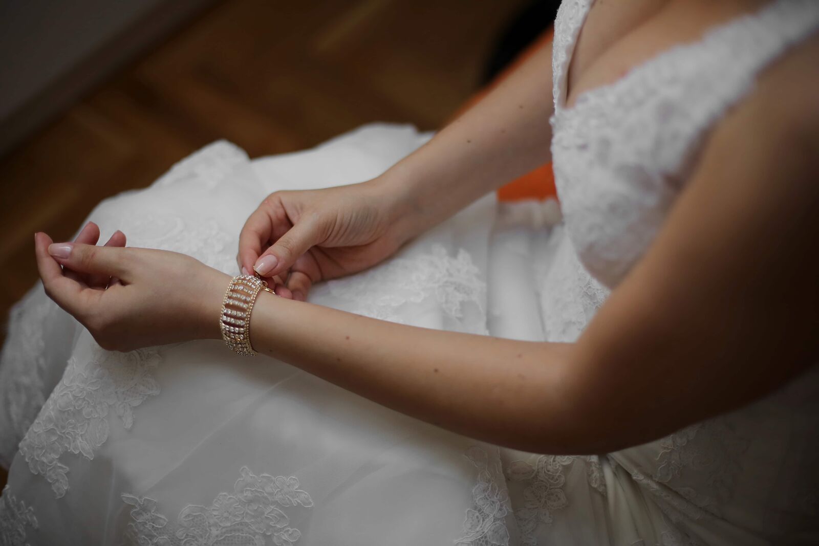 Canon EOS 5D Mark III sample photo. Bracelet, gold, jewelry, jewel photography