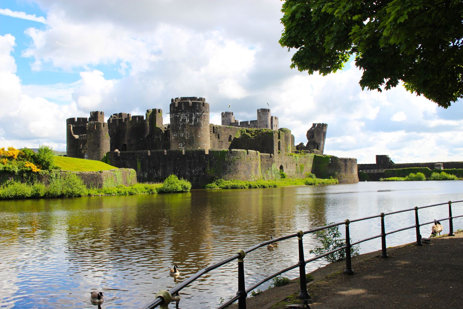 Canon EOS 700D (EOS Rebel T5i / EOS Kiss X7i) sample photo. Castle, fort, lake photography