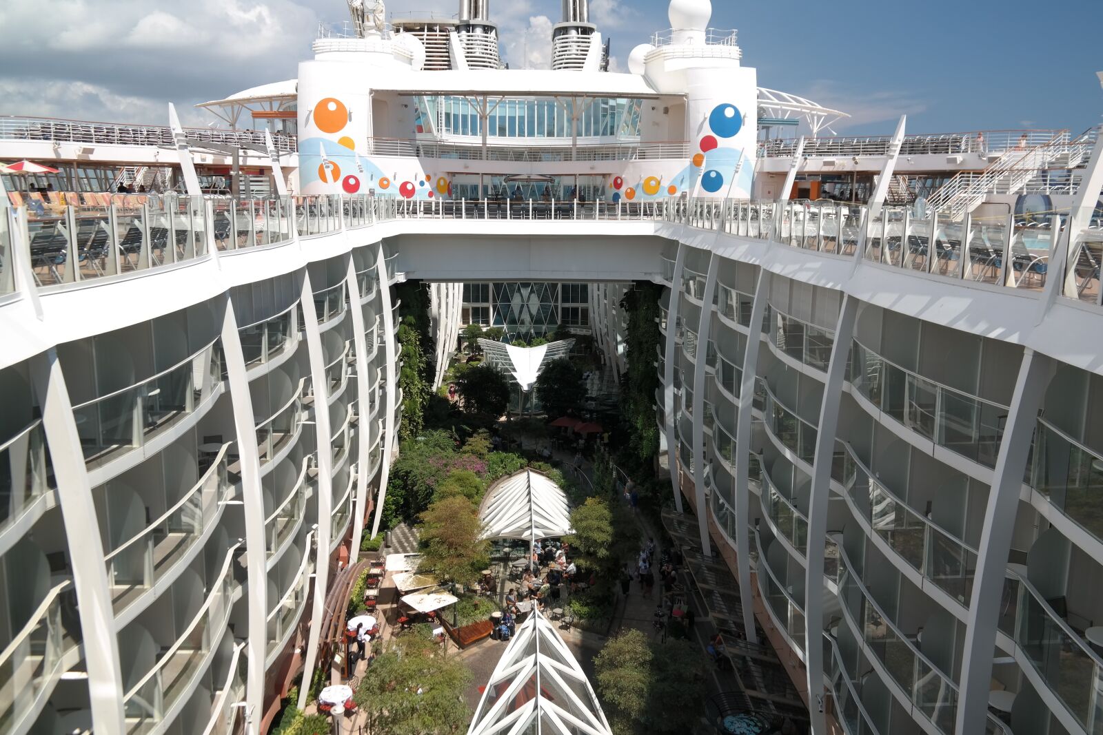 Samsung NX300 sample photo. Cruise ship, vacations, lake photography