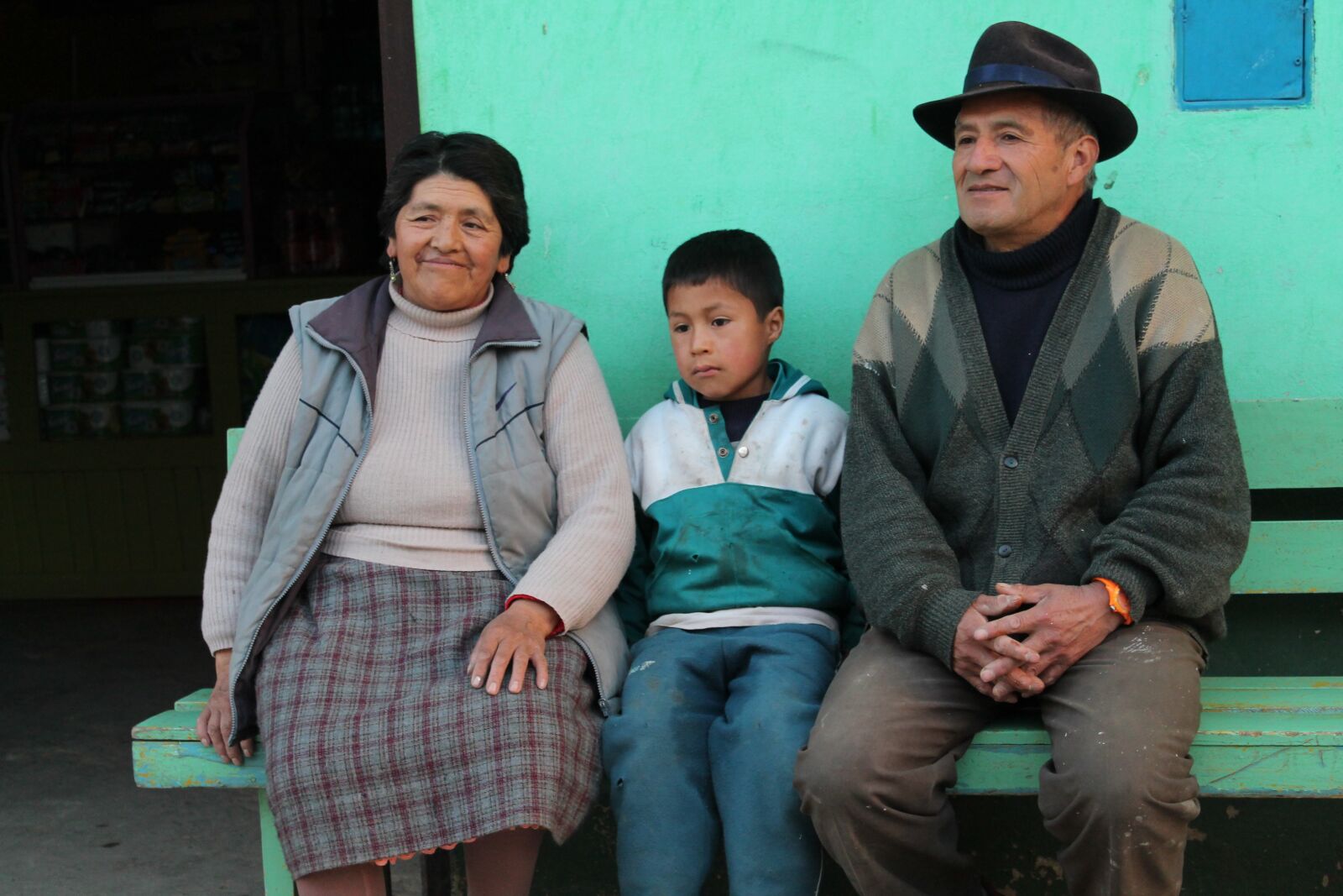 Canon EOS 1100D (EOS Rebel T3 / EOS Kiss X50) sample photo. Family, sierra, peru photography