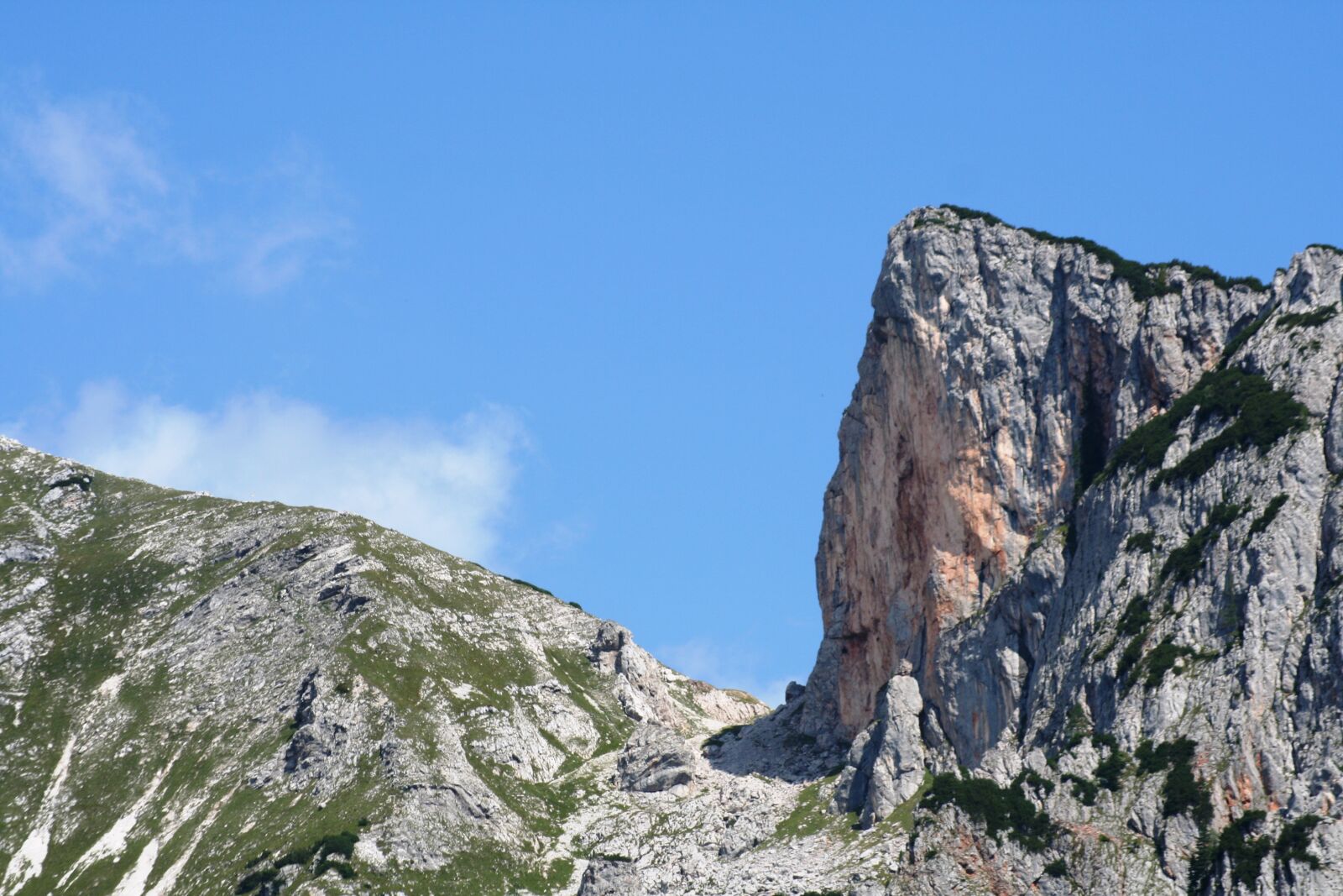 Canon EOS 350D (EOS Digital Rebel XT / EOS Kiss Digital N) sample photo. Mountain, rock, stone photography
