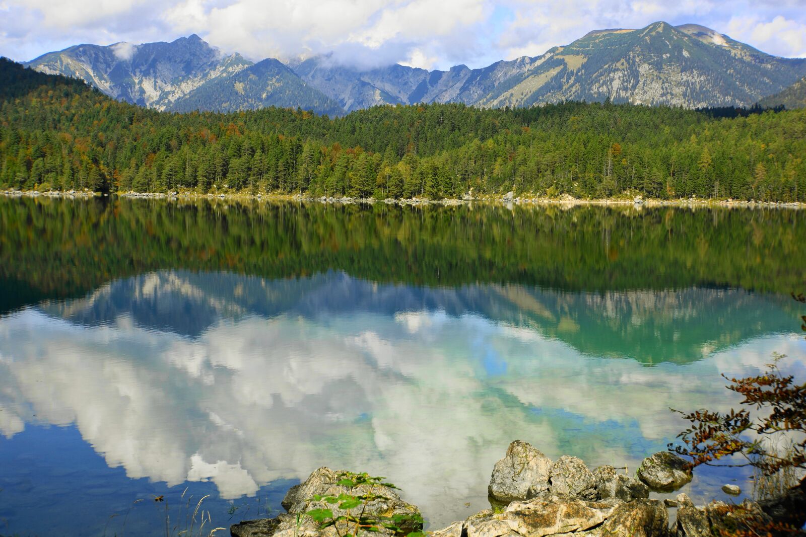 Sony Alpha NEX-7 sample photo. Lake, mirroring, water photography