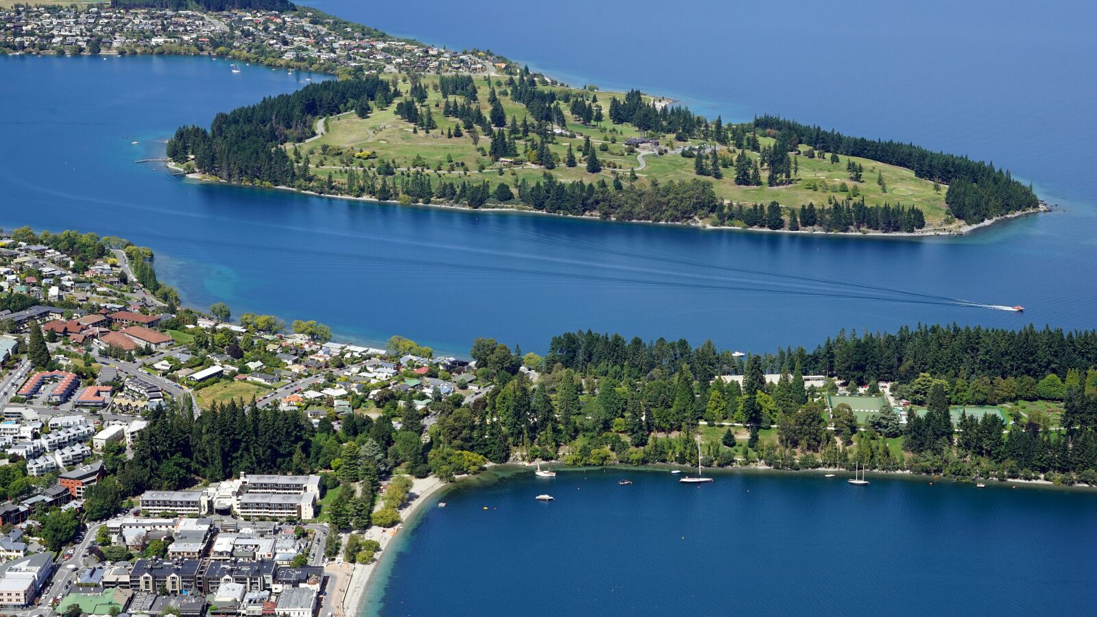Sony a7 + Sony FE 24-240mm F3.5-6.3 OSS sample photo. Lake wakatipu, queenstown, bobs photography