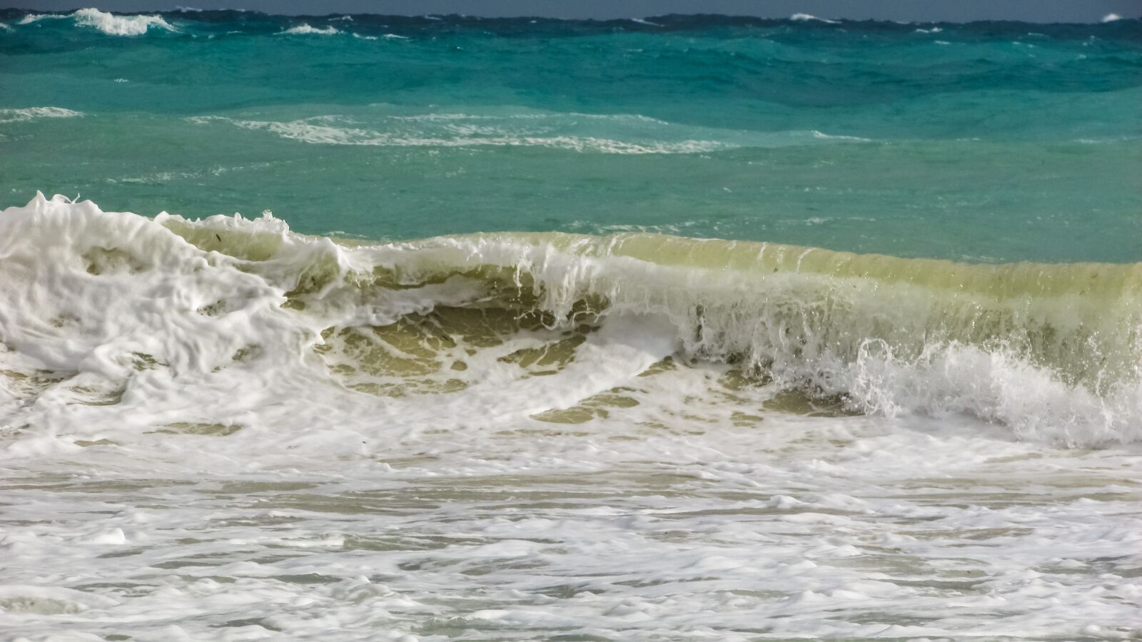 Canon PowerShot SX400 IS sample photo. Wave, foam, spray photography
