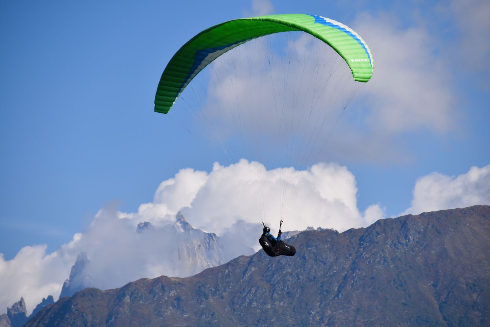 Nikon D5600 sample photo. Paragliding, paraglider, mountains photography