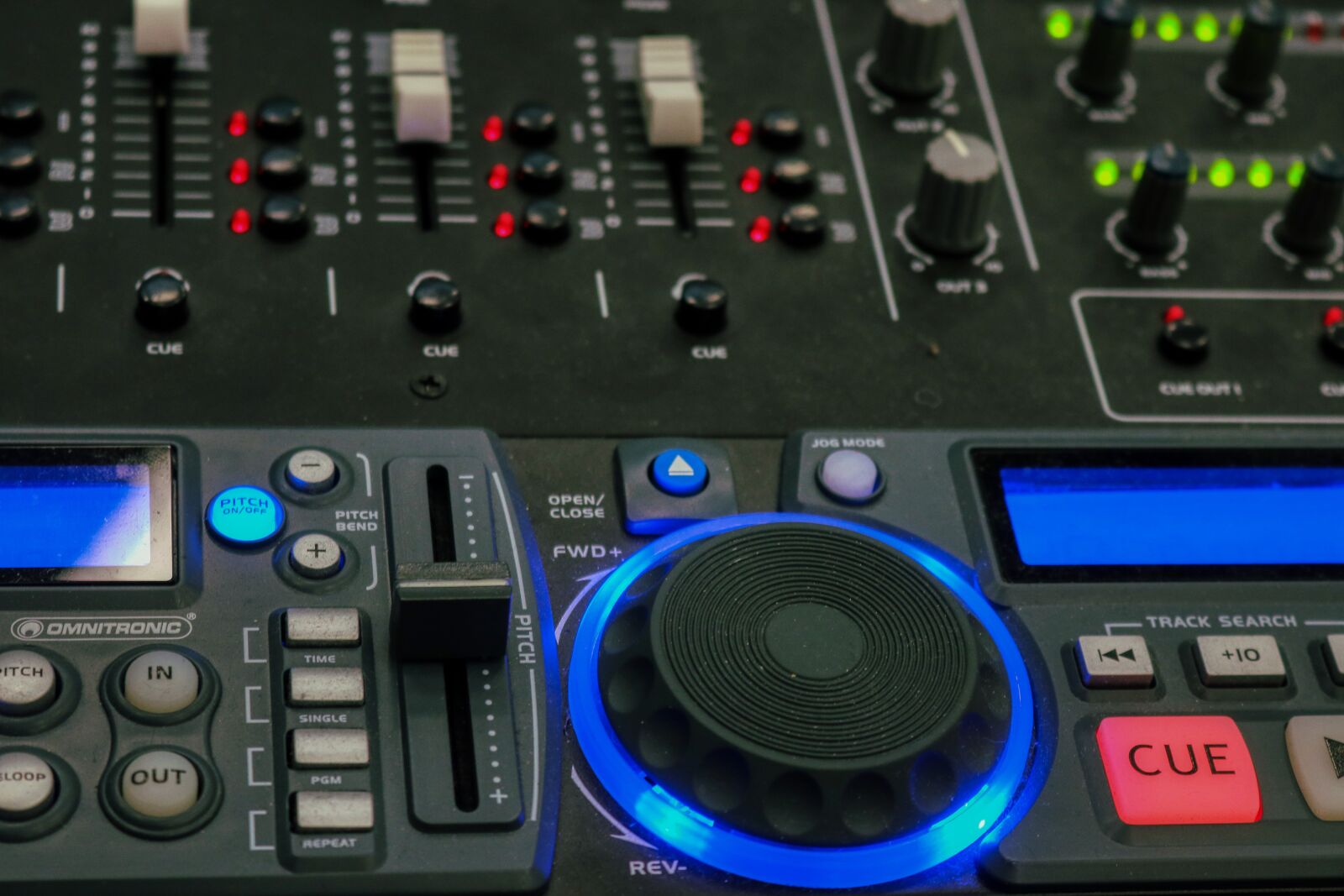 Canon EOS 80D sample photo. Sound, mixer, sound studio photography