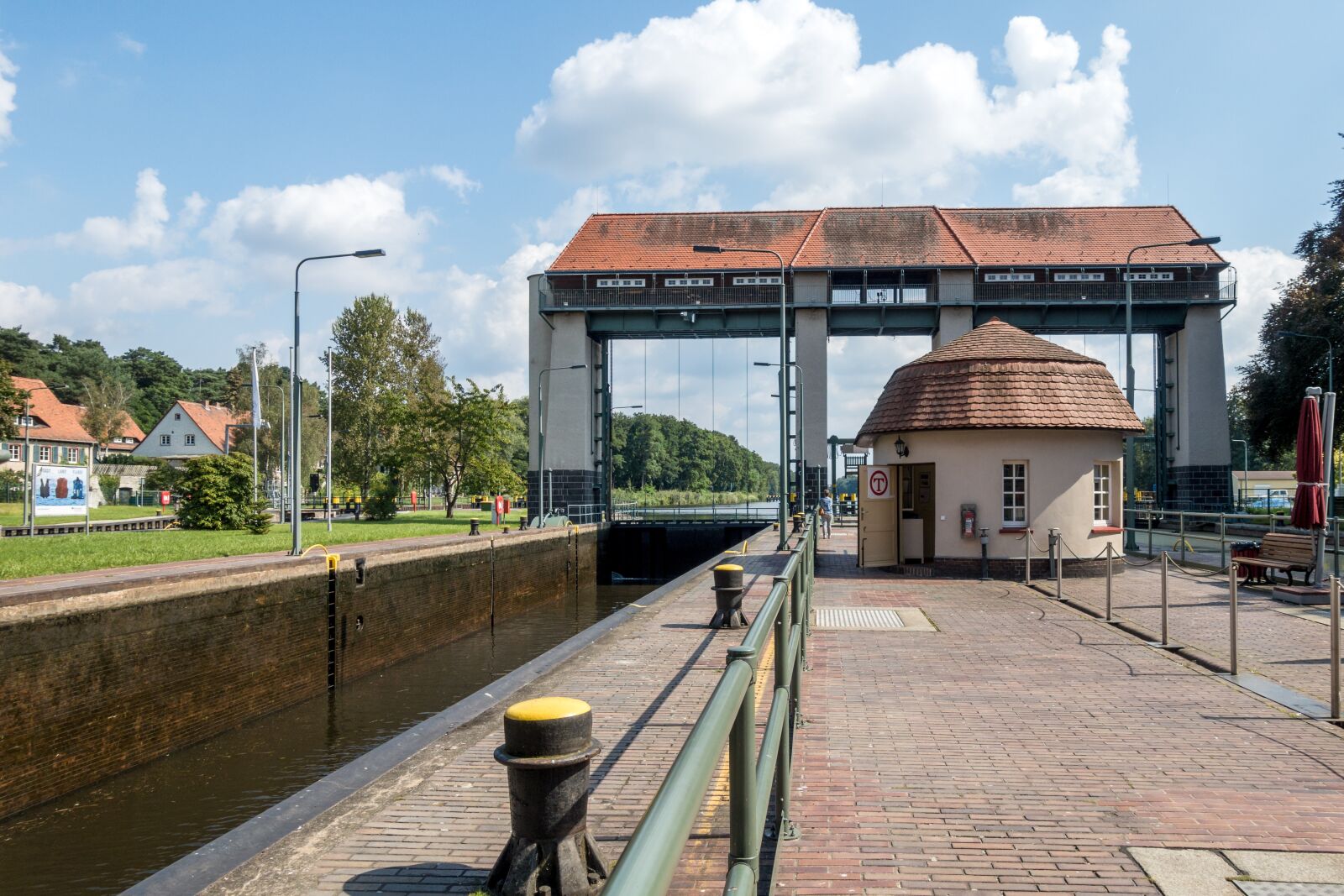 Sony Cyber-shot DSC-RX100 III sample photo. Lock, shipping, teltow photography