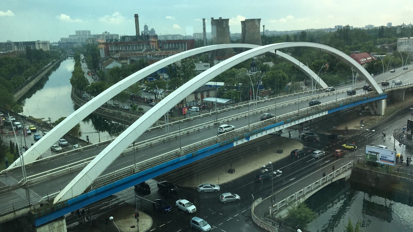 iPhone 6s back camera 4.15mm f/2.2 sample photo. Romania, bucharest, bridge photography