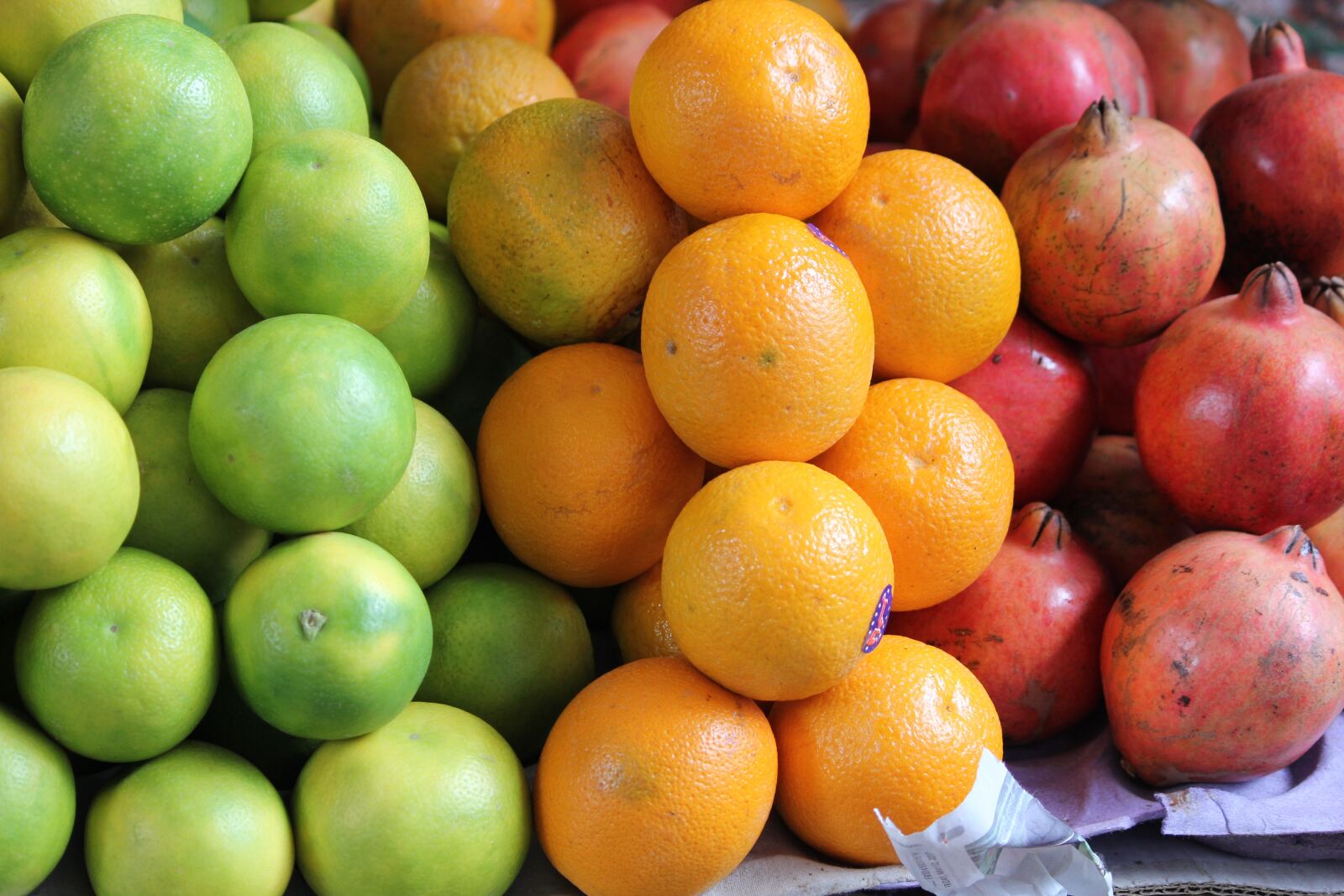 Canon EOS 550D (EOS Rebel T2i / EOS Kiss X4) sample photo. Fruit, exotic, india photography