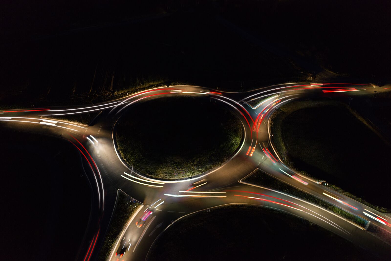 Hasselblad L1D-20c sample photo. Traffic, night, highway photography