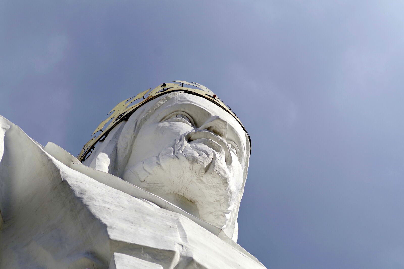 Pentax K-S2 sample photo. Jesus, sculpture, enormous photography